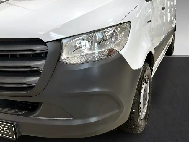 Mercedes-Benz Esprinter view 3