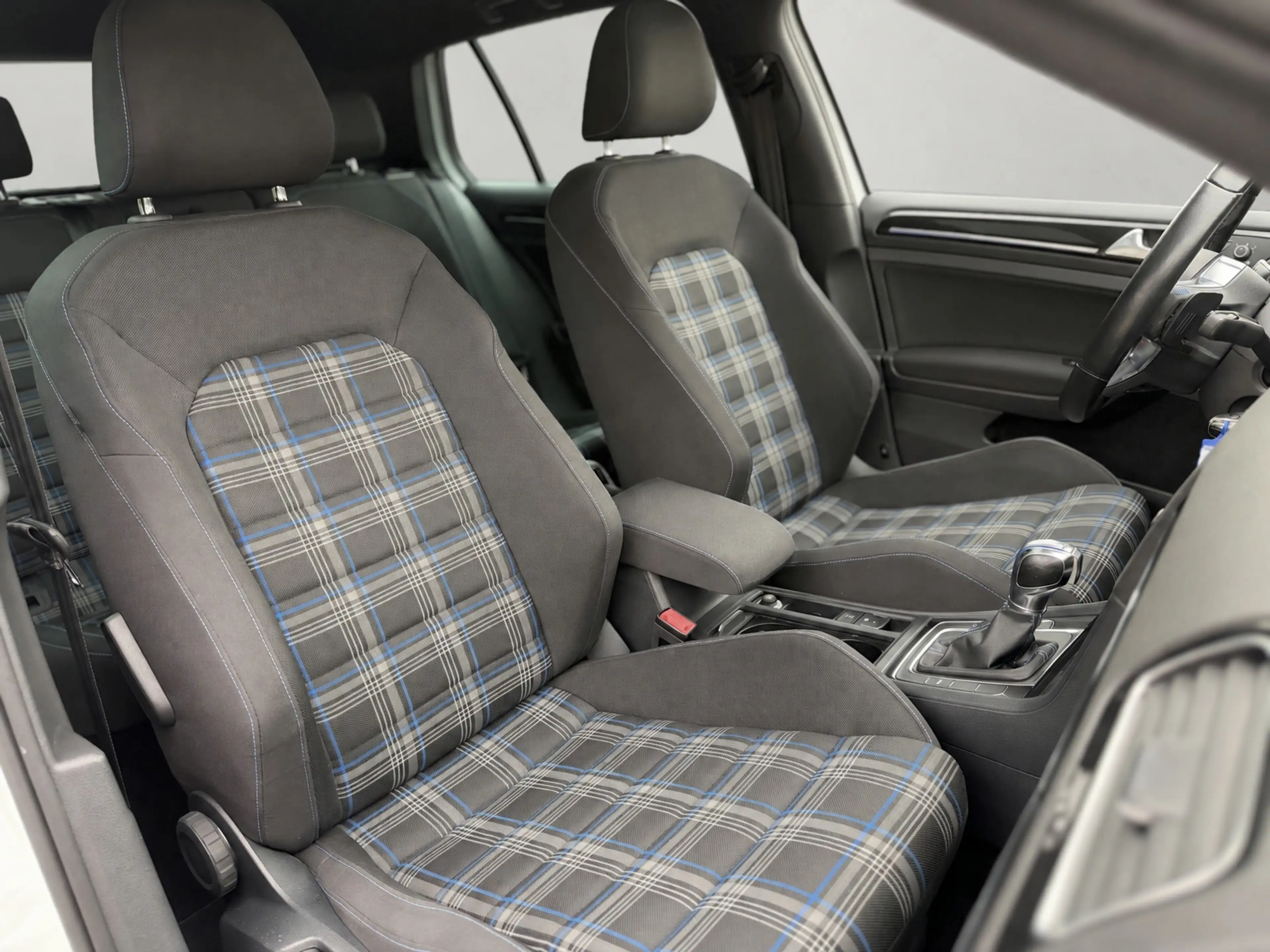Volkswagen Golf GTE 1.4 TSI panoramadak, vele opties, Origineel NL aut — photo 4