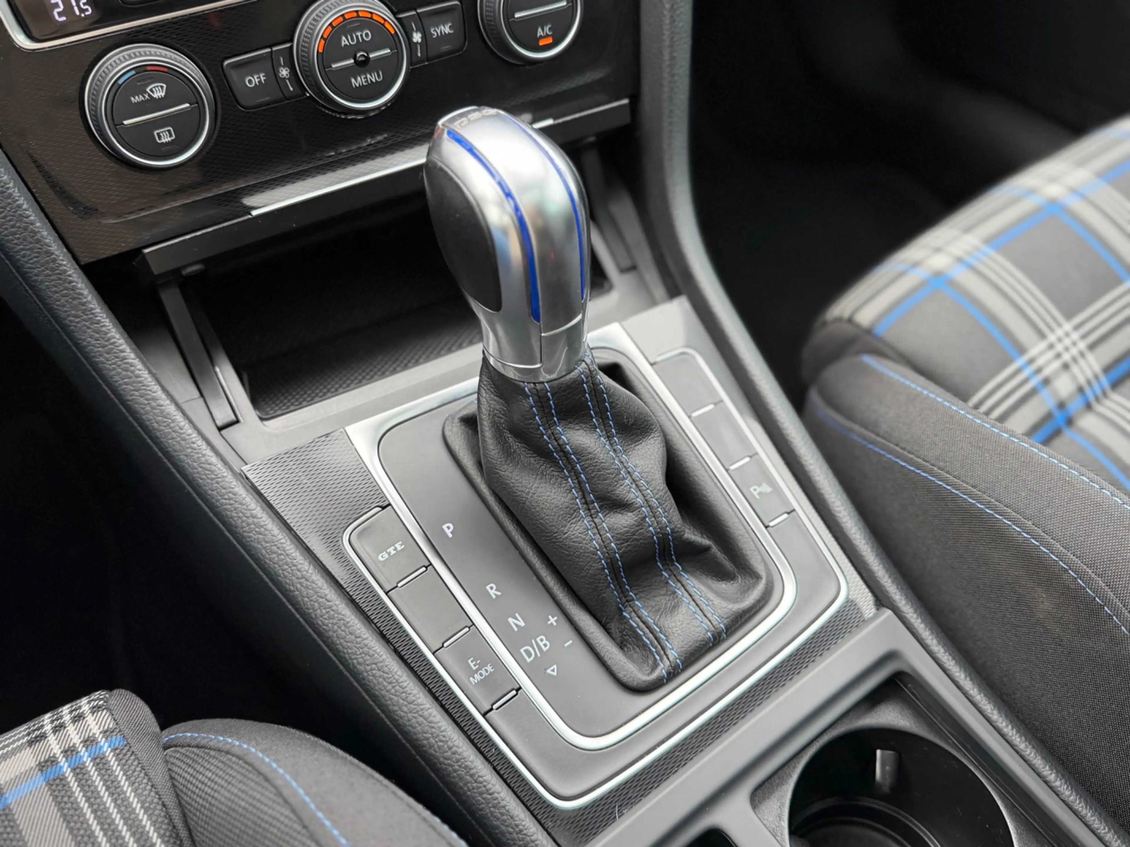 Volkswagen Golf GTE 1.4 TSI panoramadak, vele opties, Origineel NL aut — photo 10