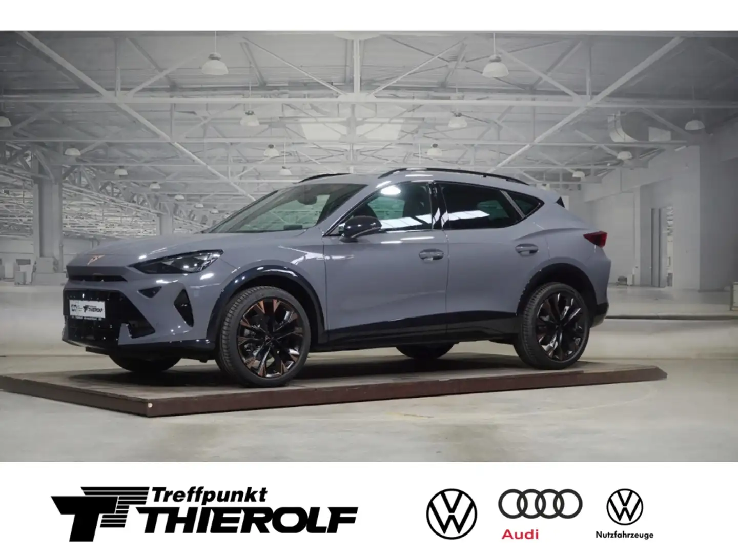 CUPRA Formentor 1.5 eTSI DSG Pano AHK Apple Carplay Grau - 1