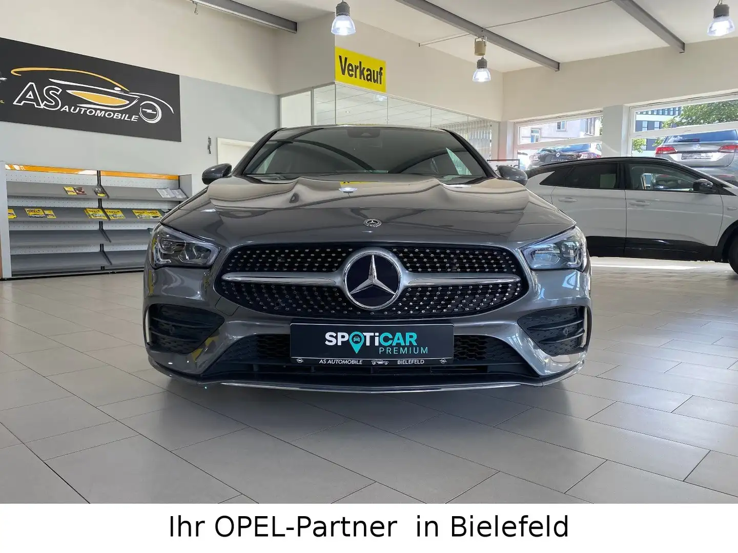 Mercedes-Benz CLA 220 Shooting Brake  AMG-LINE/AT/NAVI/SHZ/RFK Gris - 2