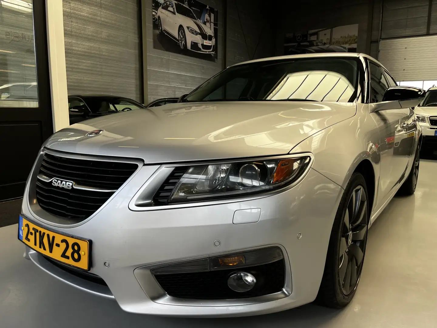 Saab 9-5 2.8T Aero Exklusiv XWD Gloednieuwe motor Grijs - 1