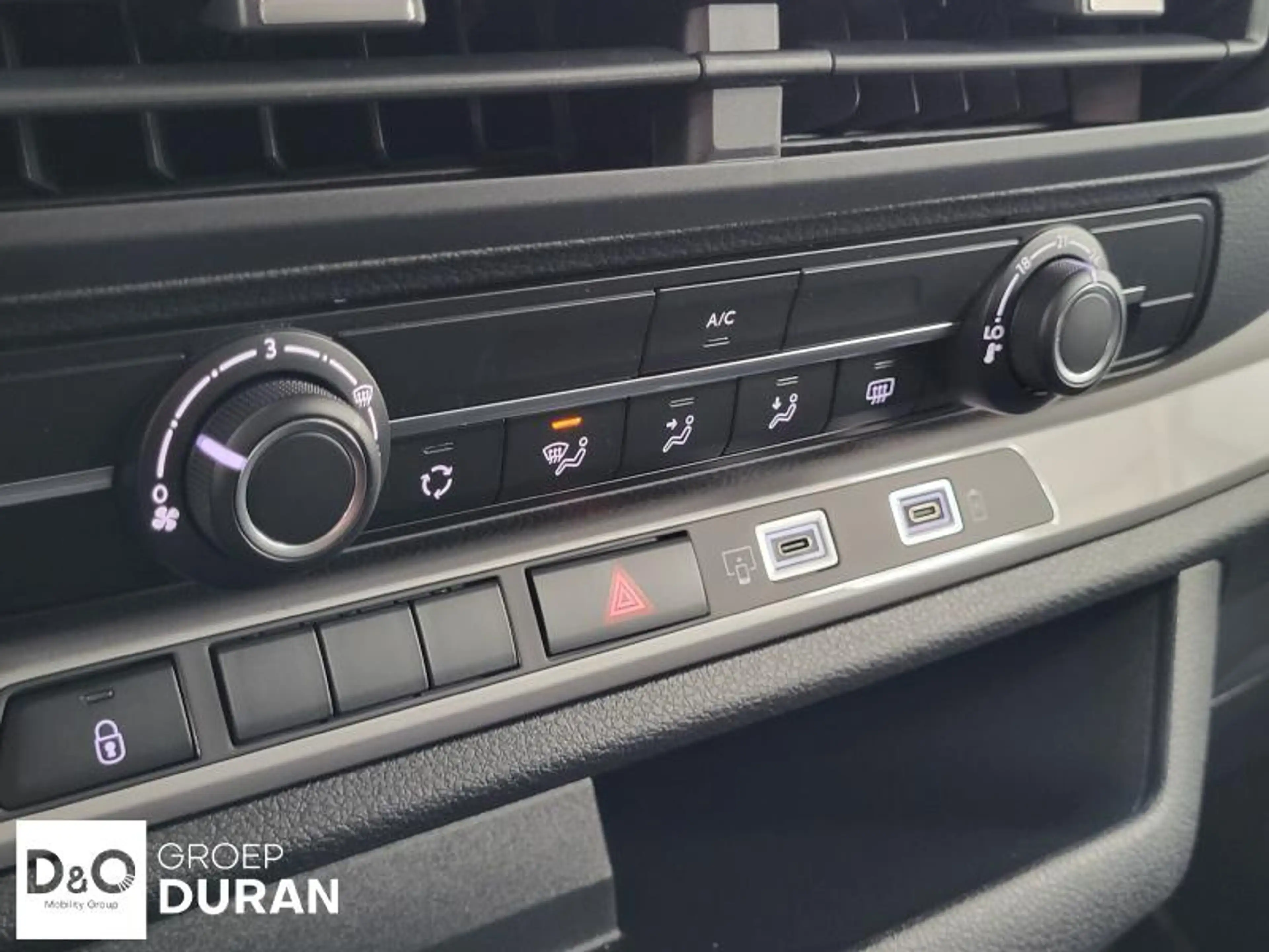 Peugeot Expert Dubbele Cabine XL 2.2 BlueHDi — photo 35