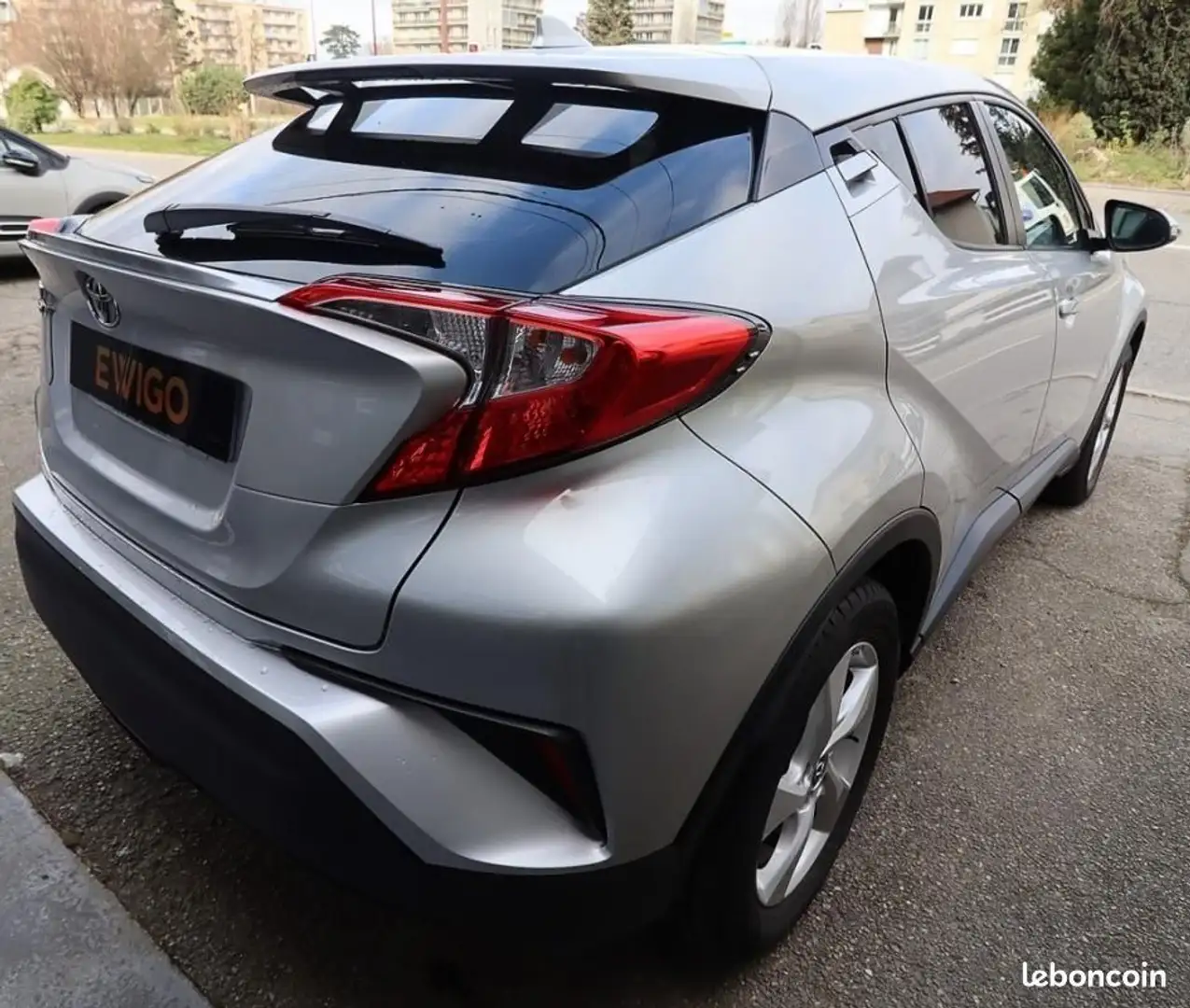 Toyota C-HR 1.2 T 115 CH DYNAMIC 4X2 + CAMERA DE RECUL Gris - 2