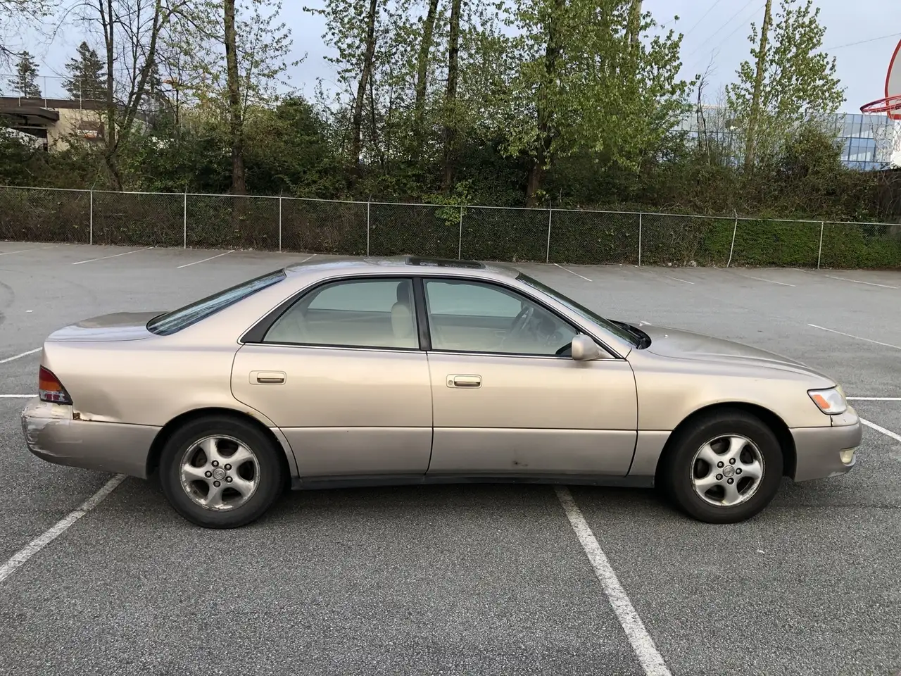 Lexus ES photo Lexus ES
