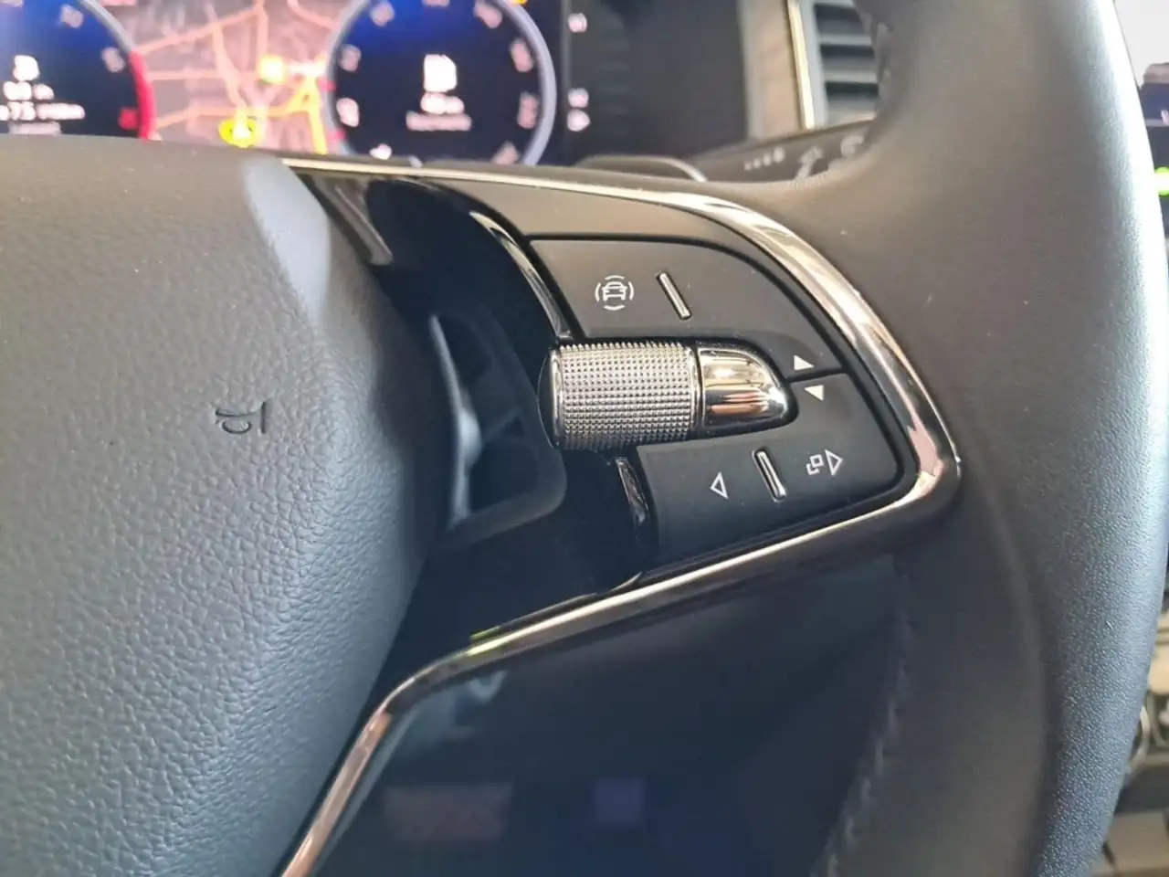 Skoda Kodiaq 1.5TSI DSG Style+LED+NAVI+PANO+7-SITZE, миниатюра 23