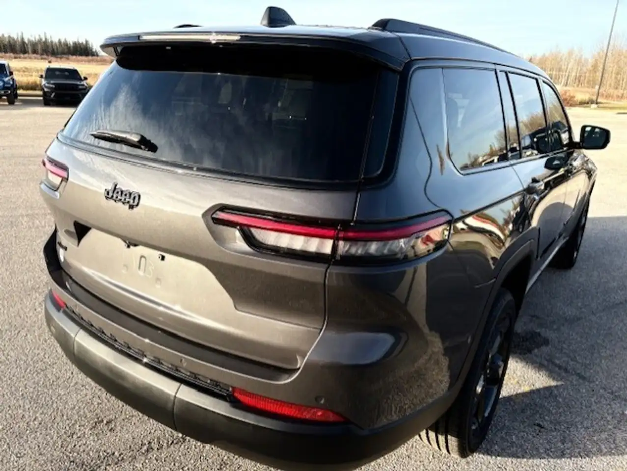 Jeep Grand Cherokee снимка Jeep Grand Cherokee