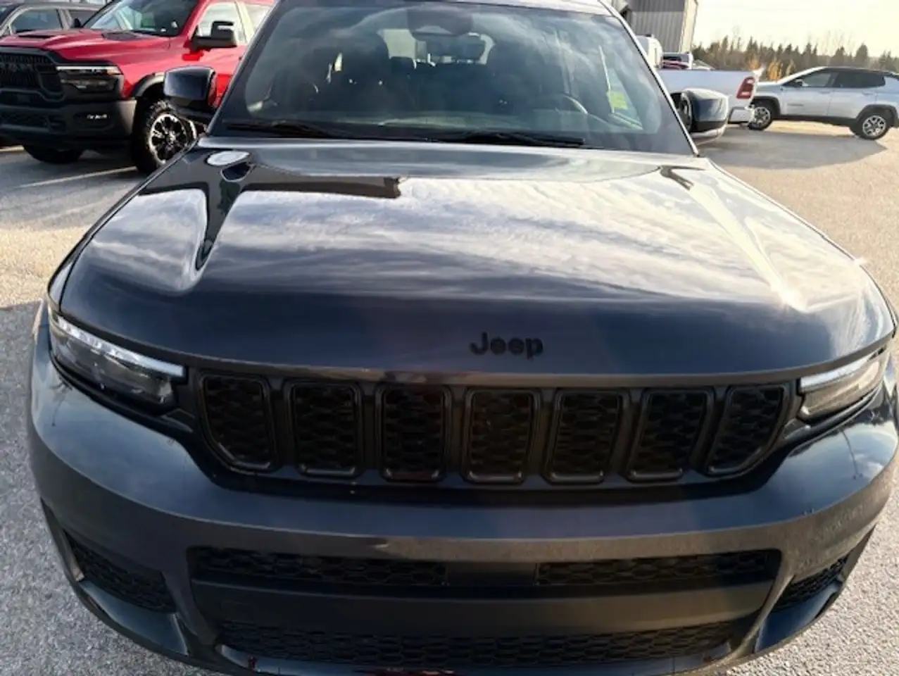 Jeep Grand Cherokee снимка Jeep Grand Cherokee