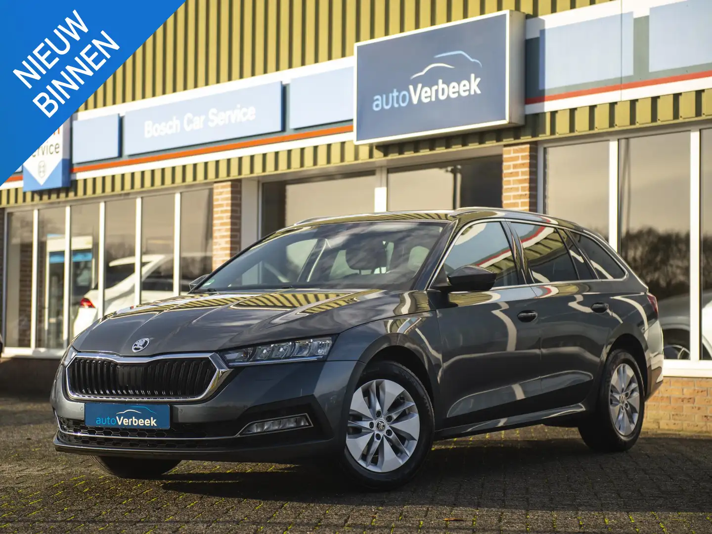 Skoda Octavia Combi 1.5 e-TSi 150pk DSG Business Edition | Navi Grau - 1