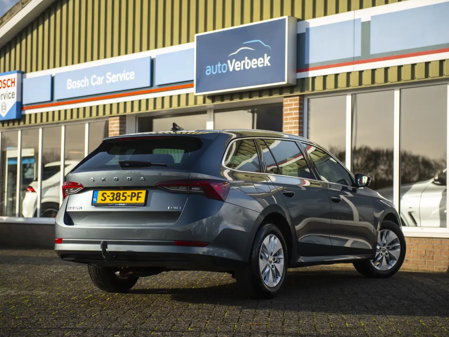 Skoda Octavia Combi 1.5 e-TSi 150pk DSG Business Edition | Navi Grau - 2