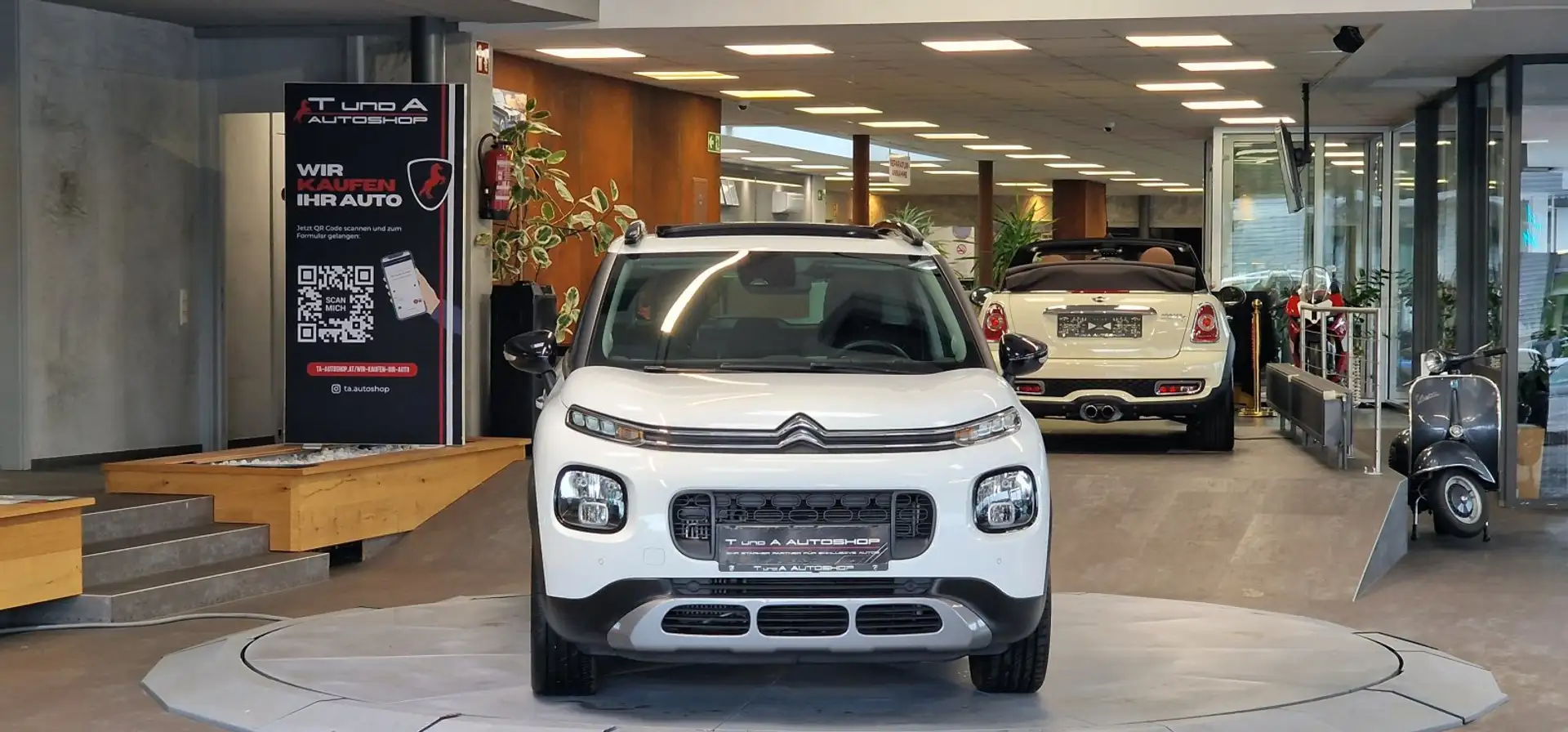 Citroen C3 Aircross Aut. *Head-up*Pano*360°*HiFi* Weiß - 2