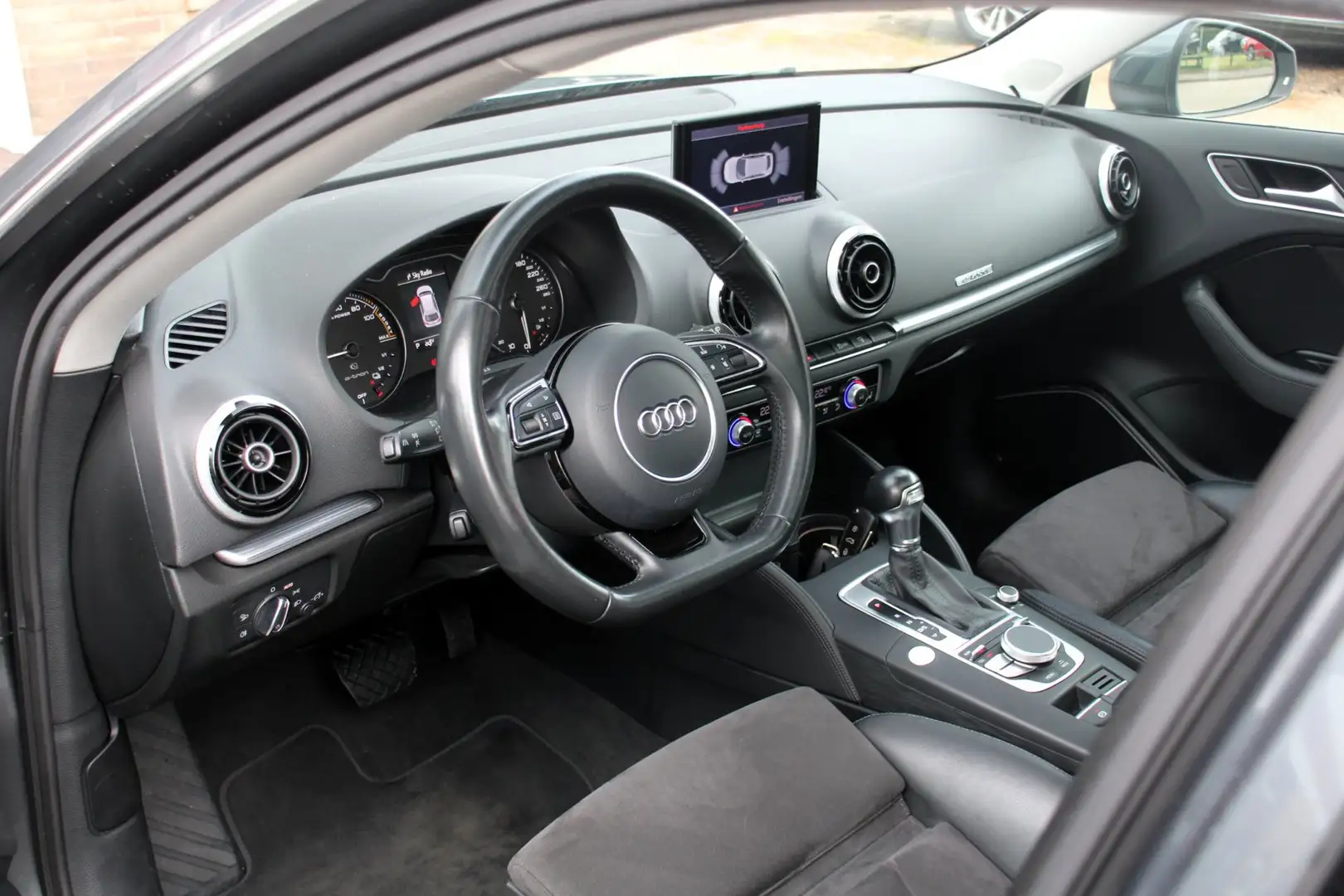 Audi A3 Sportback 1.4 e-tron PHEV | PANORAMADAK | ALCANTAR Grau - 2