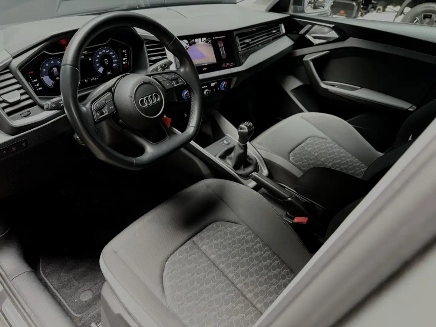 Audi A1 Sportback 30 TFSI 110pk S-line chronos grijs/zwart Grijs - 2