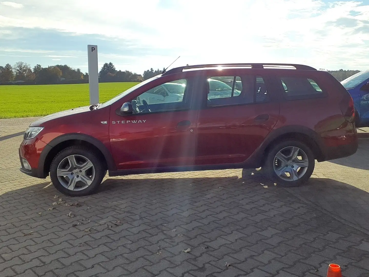 Dacia Logan MCV II Kombi Stepway Rouge - 2