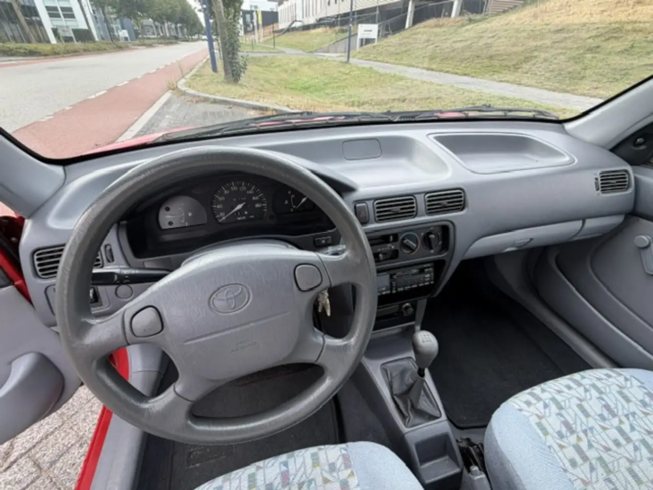 Toyota Starlet 1.3-16V, foto 9