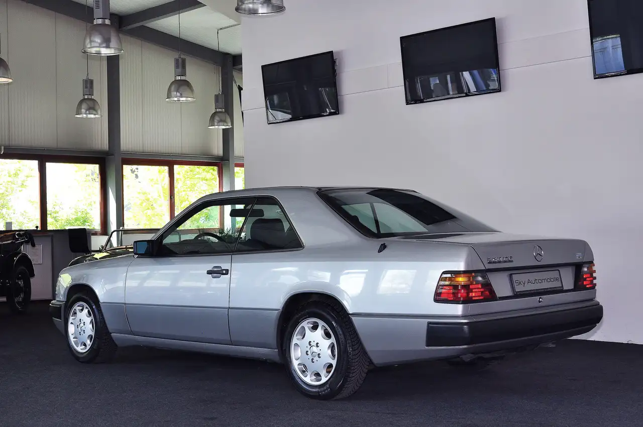 Mercedes-Benz 230 CE Coupe (C124/W124) ! Erst 056.260 km ! 1. Hand !, foto 2