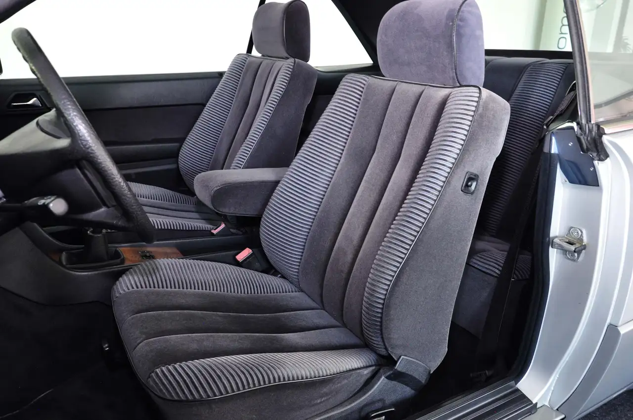 Mercedes-Benz 230 CE Coupe (C124/W124) ! Erst 056.260 km ! 1. Hand !, foto 9