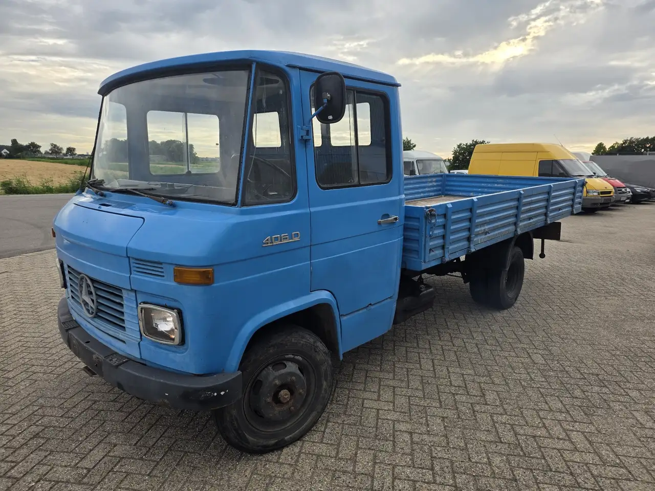 Mercedes-Benz 208, foto 2