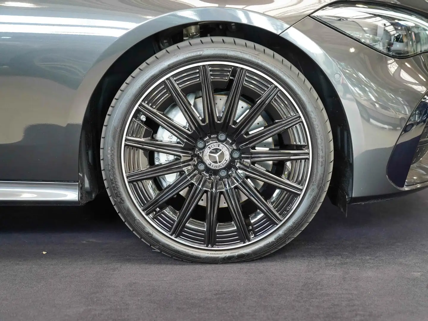 Mercedes-Benz CLE 220 CLE 220 d Coupé AMG Line Night Pano Head-up 360° Grau - 2