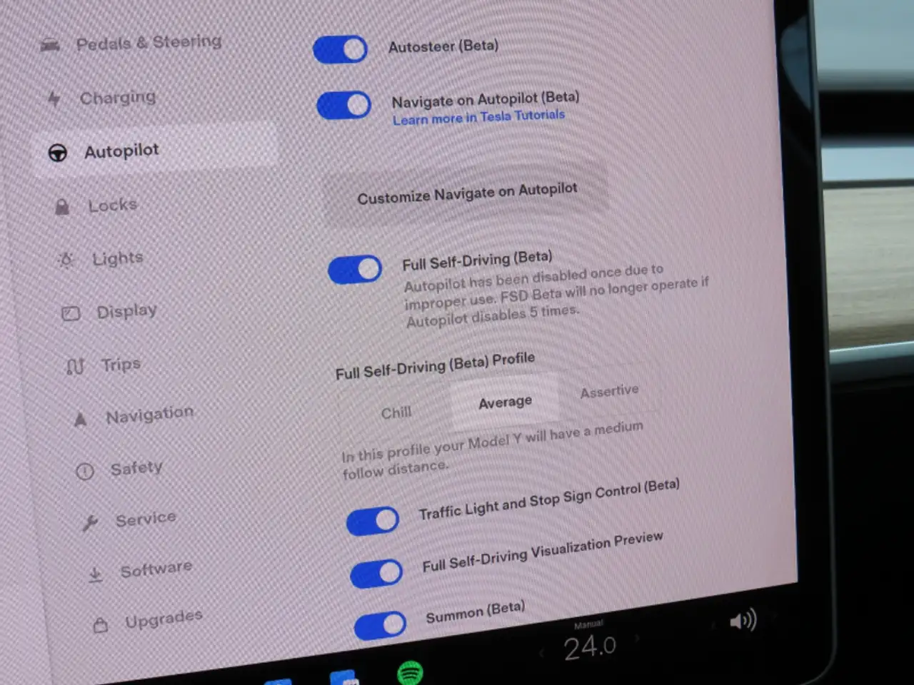 Tesla Model Y снимка Tesla Model Y