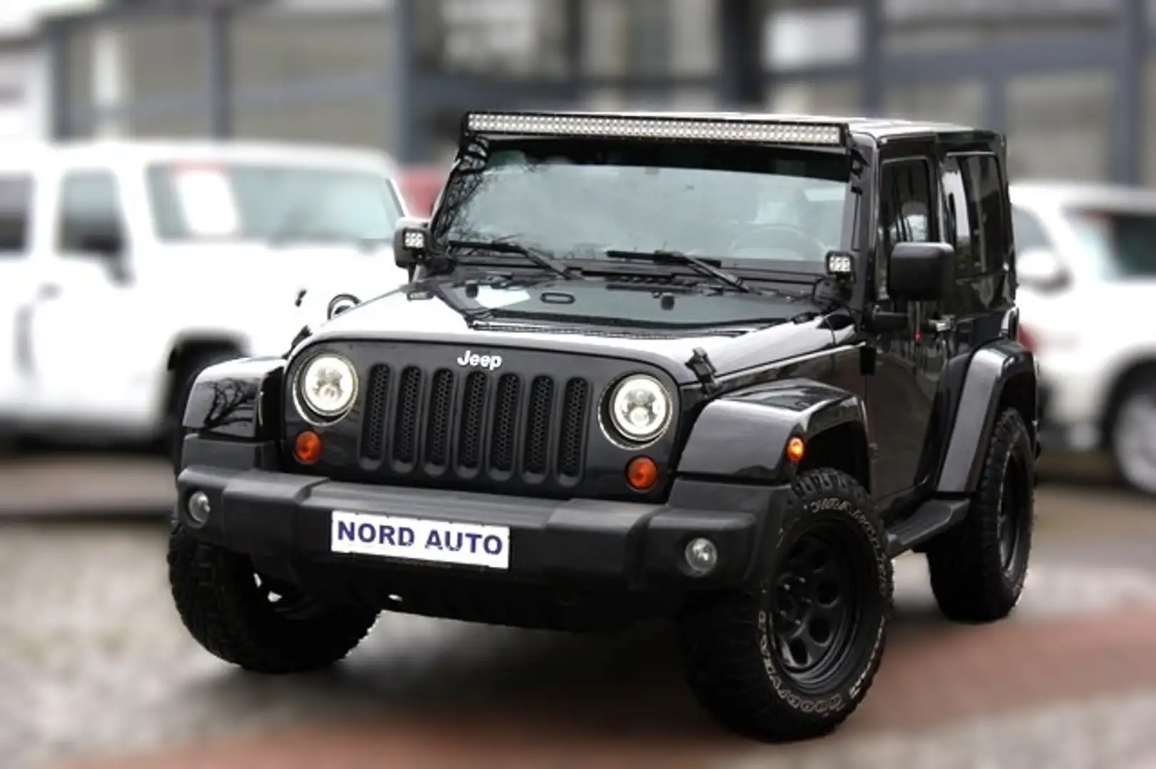 Jeep Wrangler 2.8 CRD 4x4 Sahara Autom. Navi/Klima Black - 1