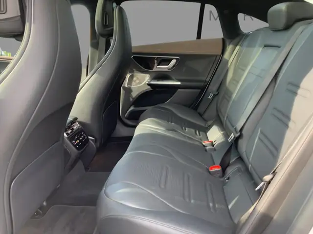 Mercedes-Benz EQE 43 4MATIC Ansicht 8