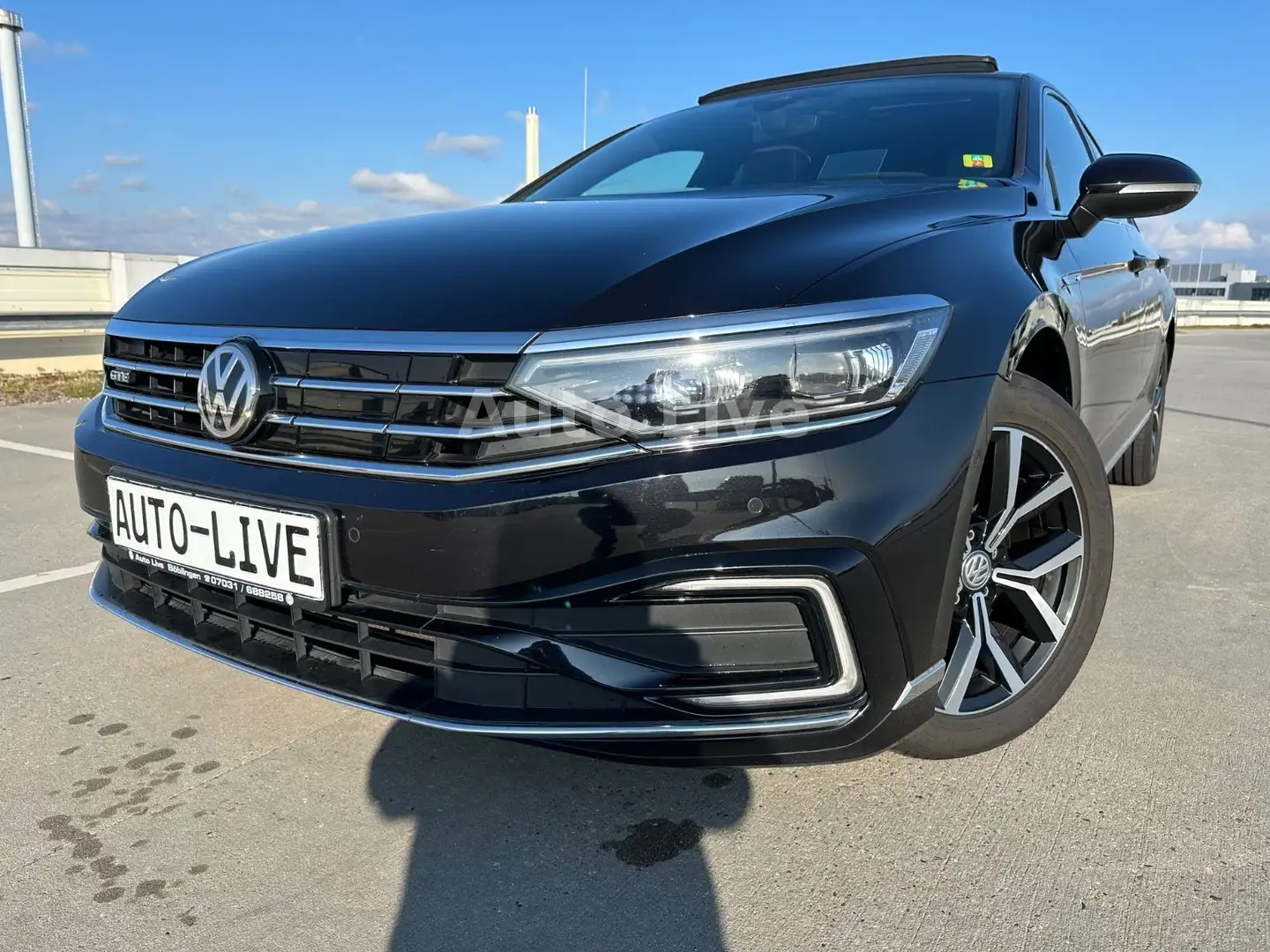 Volkswagen Passat GTE*DSG*VIRT*PANO*NAVI*MATRIX*AHK*360*VOL Schwarz - 1