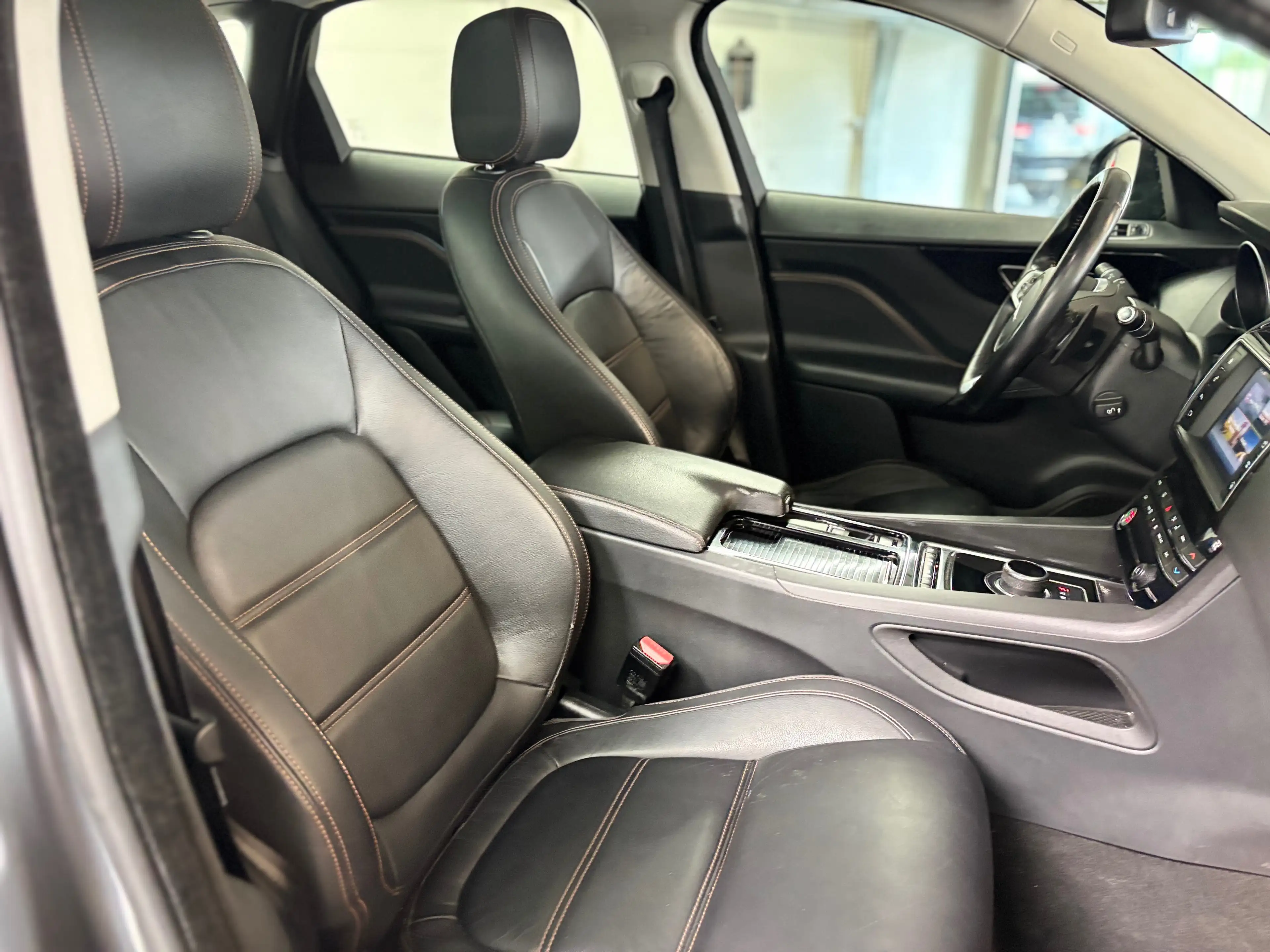 Jaguar F-Pace Jaguar F-PACE 20d AWD Prestige | Automaat | Leder | Navi | Camera | Xenon | 180 PK — photo 5