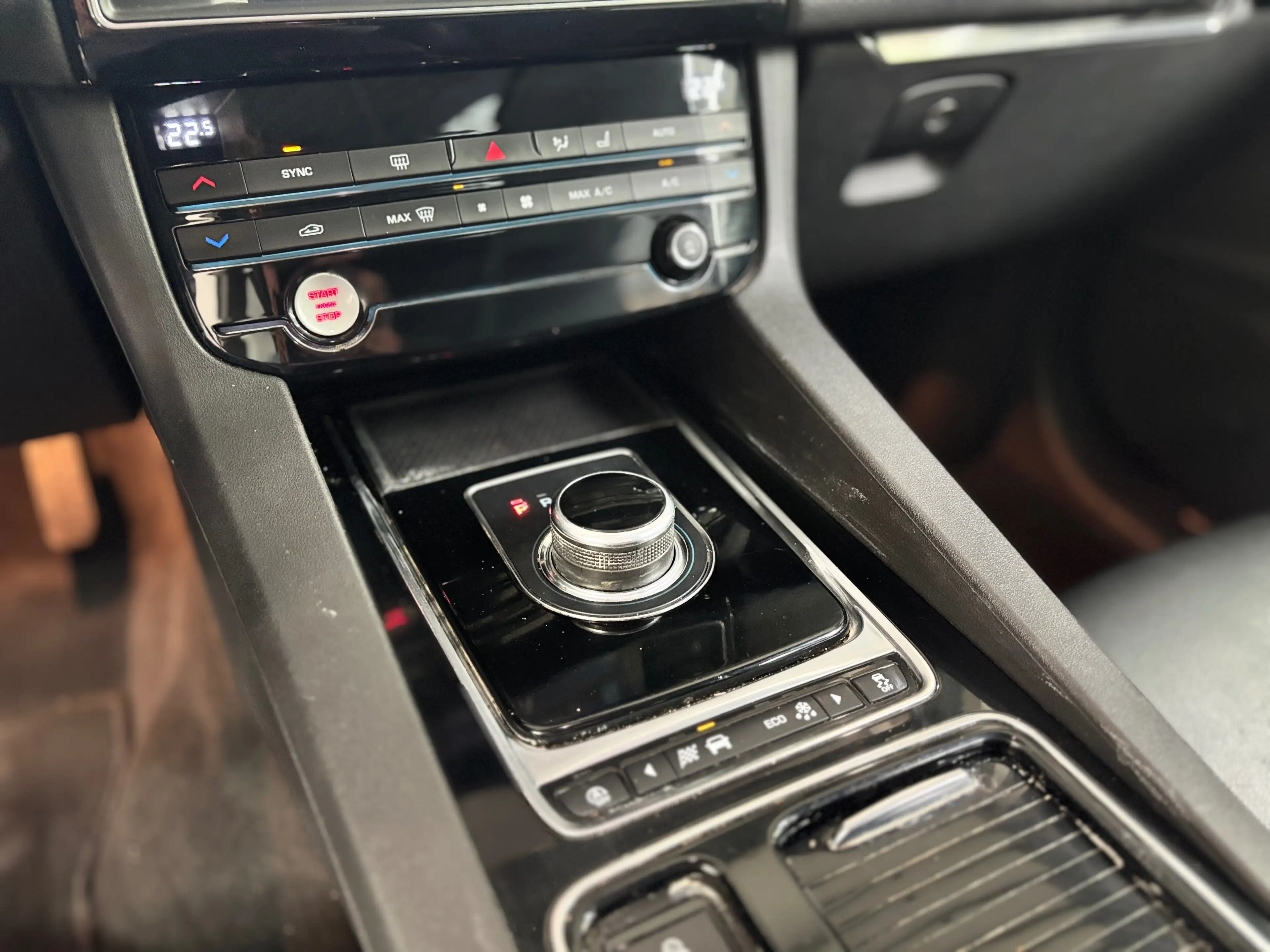 Jaguar F-Pace Jaguar F-PACE 20d AWD Prestige | Automaat | Leder | Navi | Camera | Xenon | 180 PK — photo 12