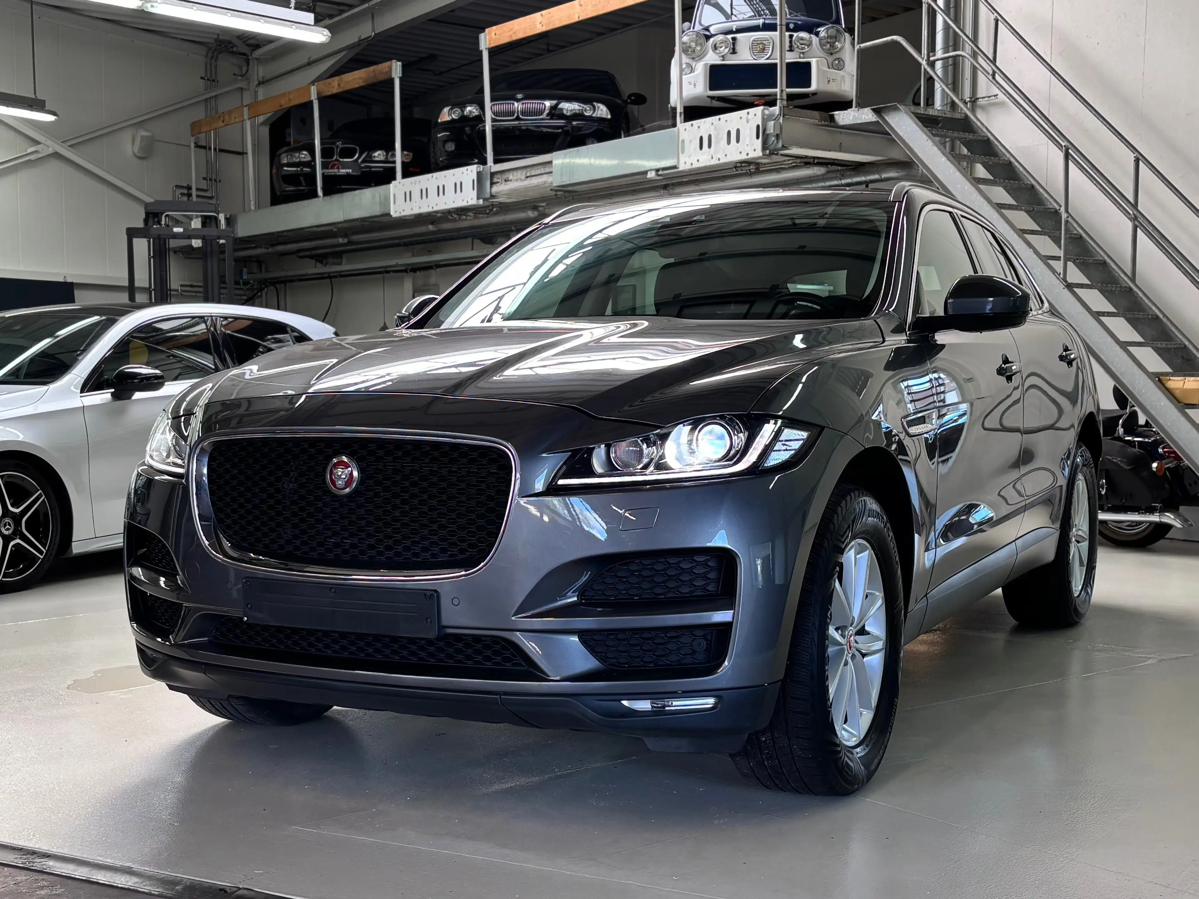 Jaguar F-Pace Jaguar F-PACE 20d AWD Prestige | Automaat | Leder | Navi | Camera | Xenon | 180 PK