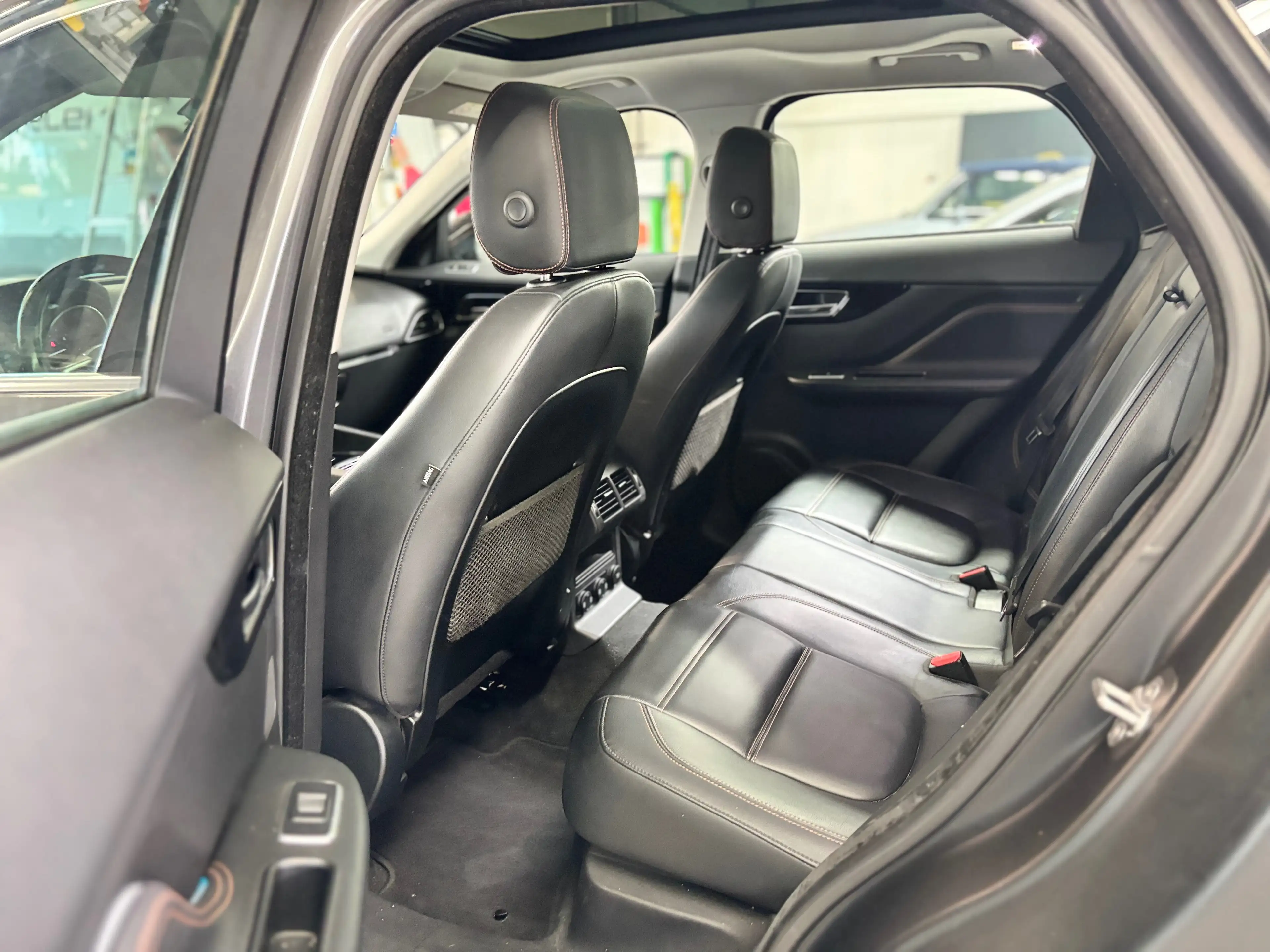 Jaguar F-Pace Jaguar F-PACE 20d AWD Prestige | Automaat | Leder | Navi | Camera | Xenon | 180 PK — photo 6