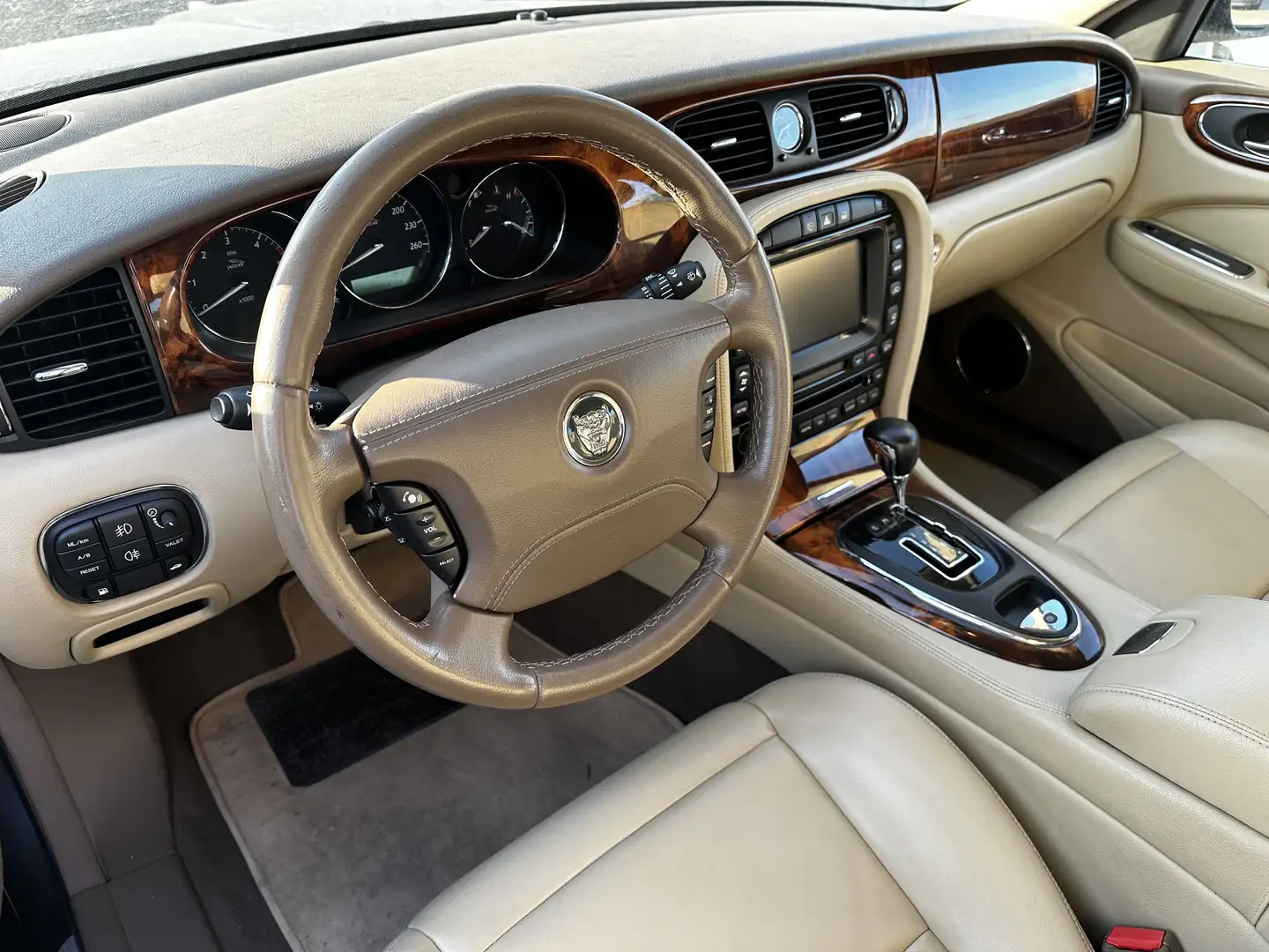 Jaguar XJ 2.7d V6 Sovereign - 2