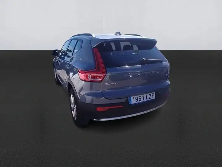 Volvo XC40 T2 Essential Manual 2022, foto 6