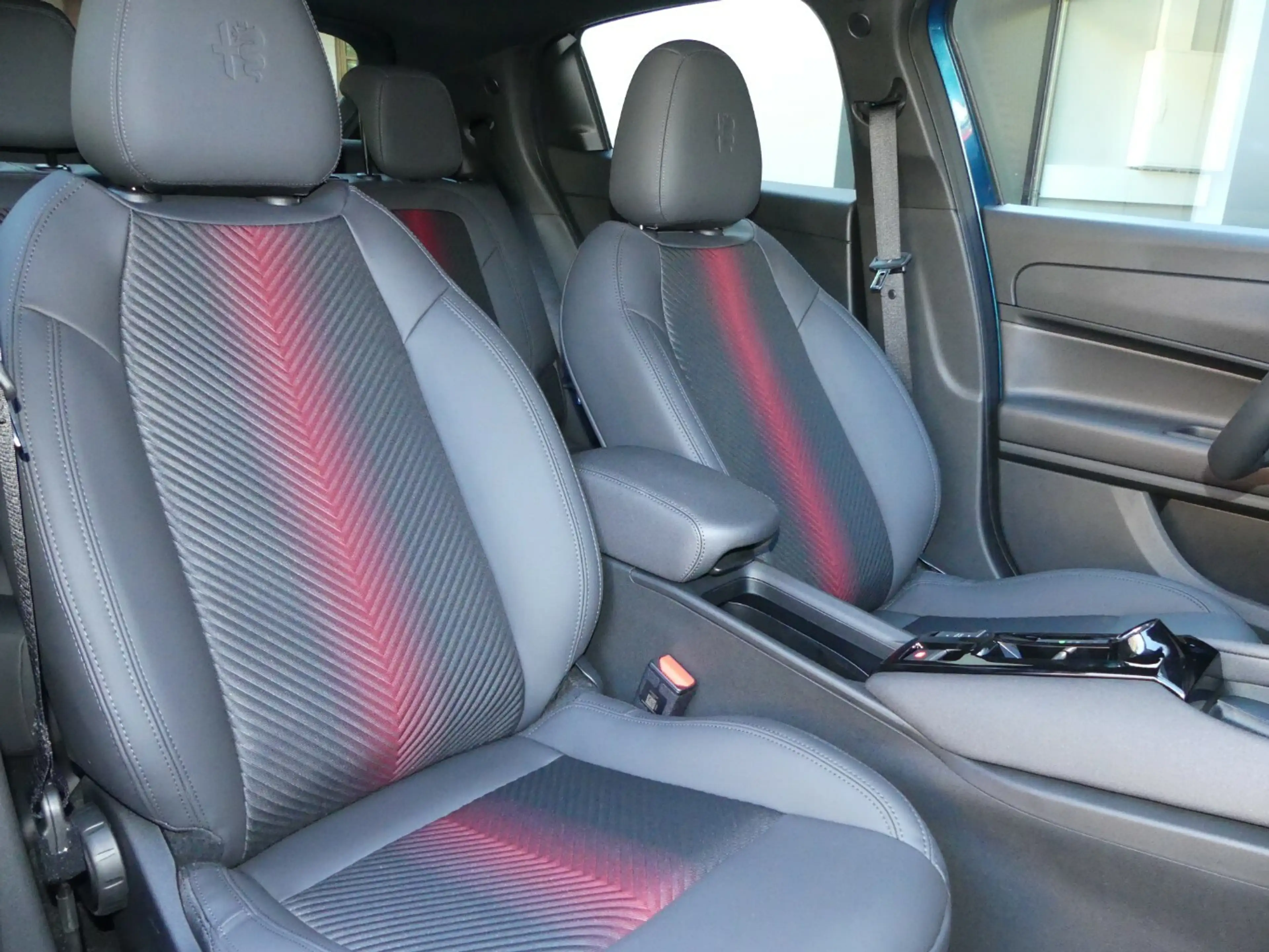 Alfa Romeo Junior Ibrida Ti 1.2 VGT — photo 5