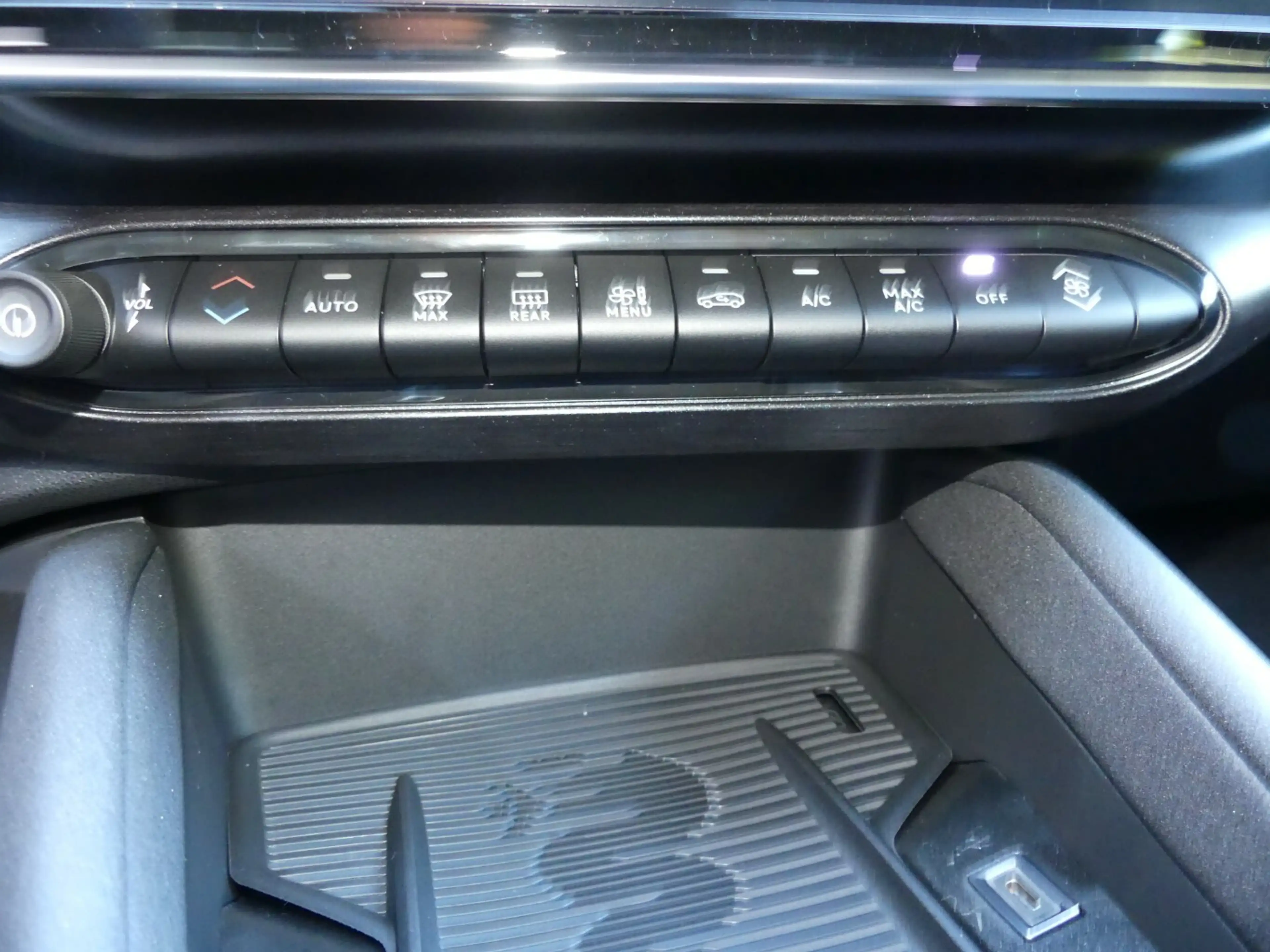 Alfa Romeo Junior Ibrida Ti 1.2 VGT — photo 9