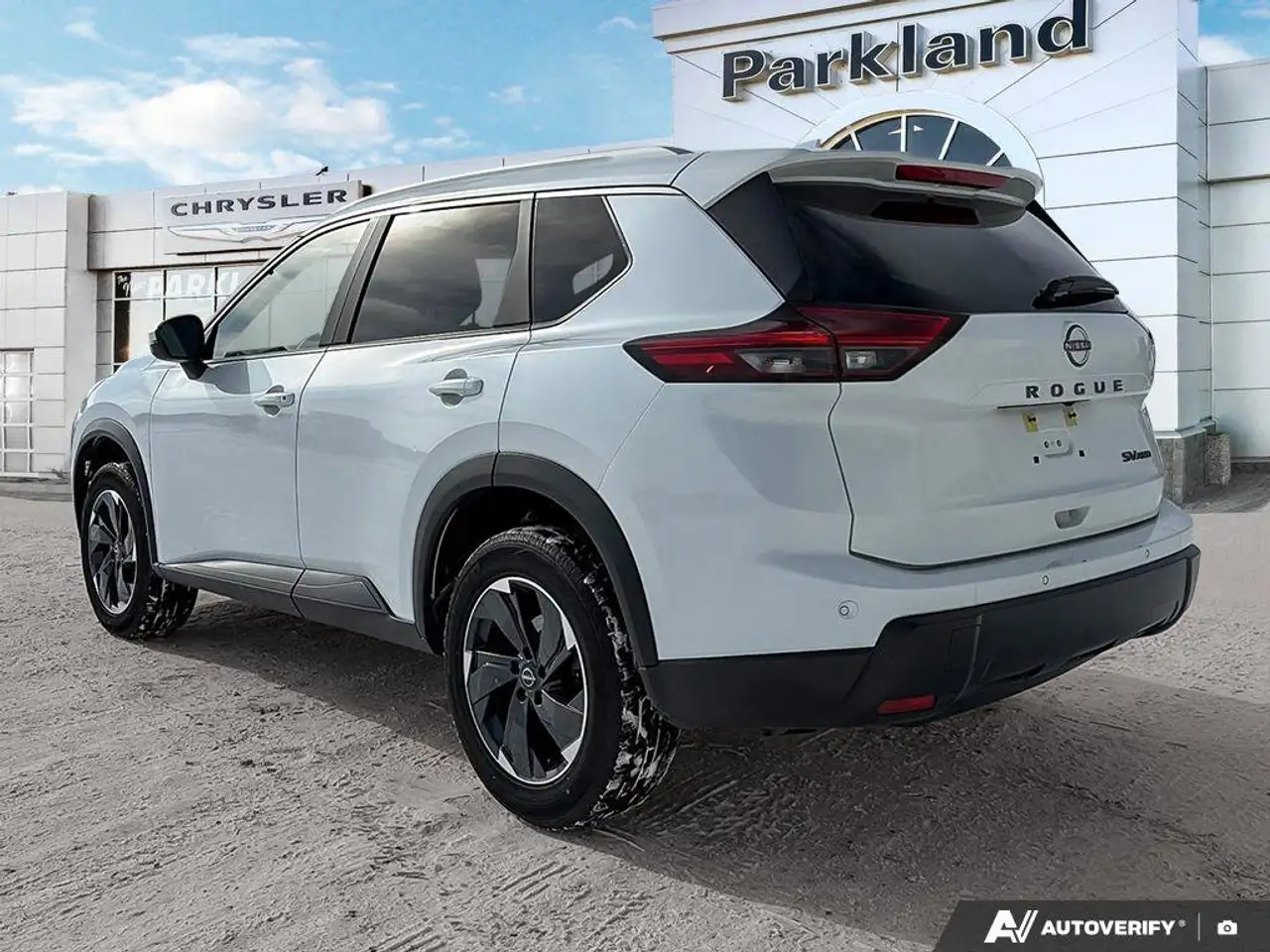 Nissan Rogue снимка Nissan Rogue