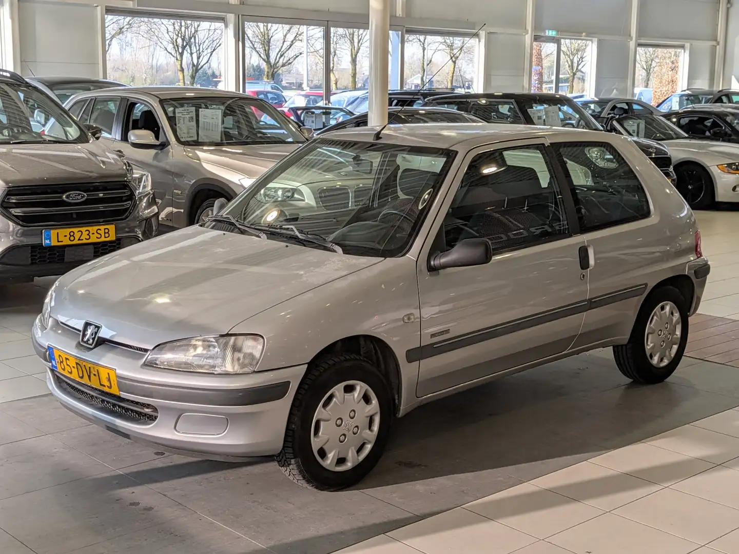 Peugeot 106 1.4 Accent Automaat NAP, Stuurbekrachtiging Gris - 2