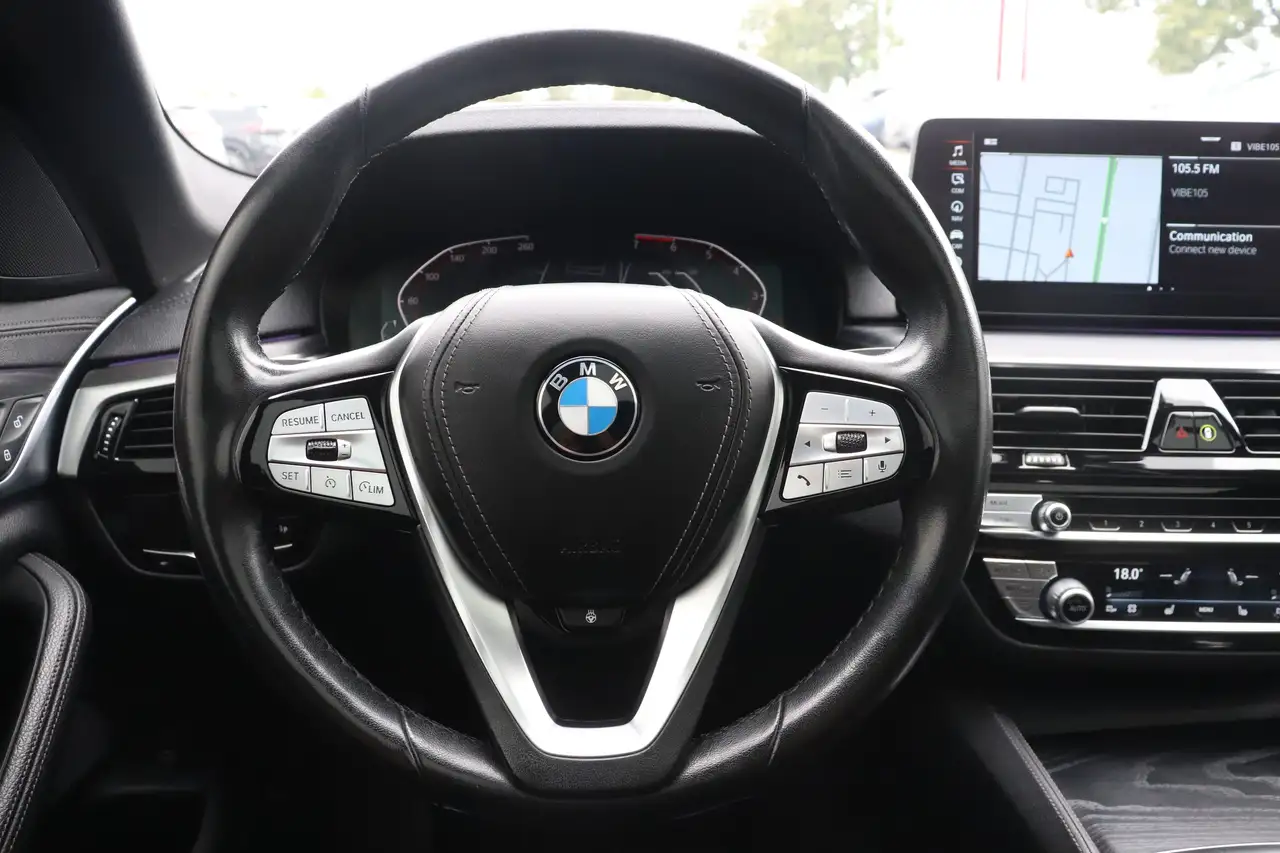 BMW 5 Series снимка BMW 5 Series
