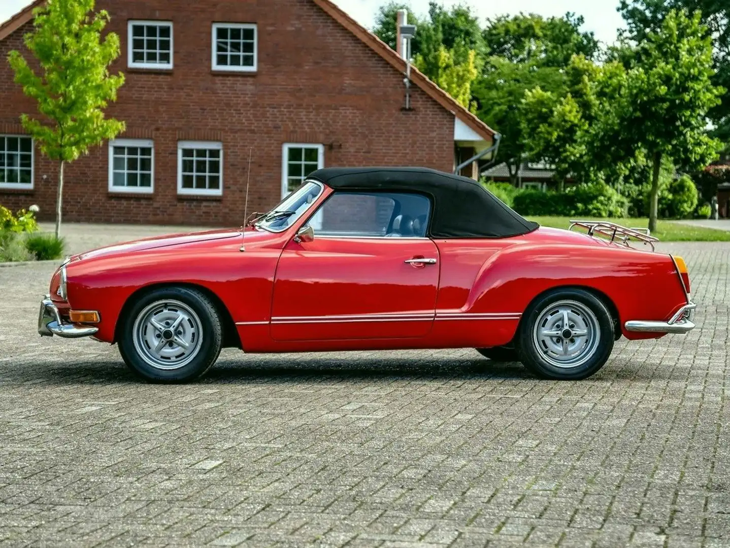 Volkswagen Karmann Ghia Cabriolet Rot - 2