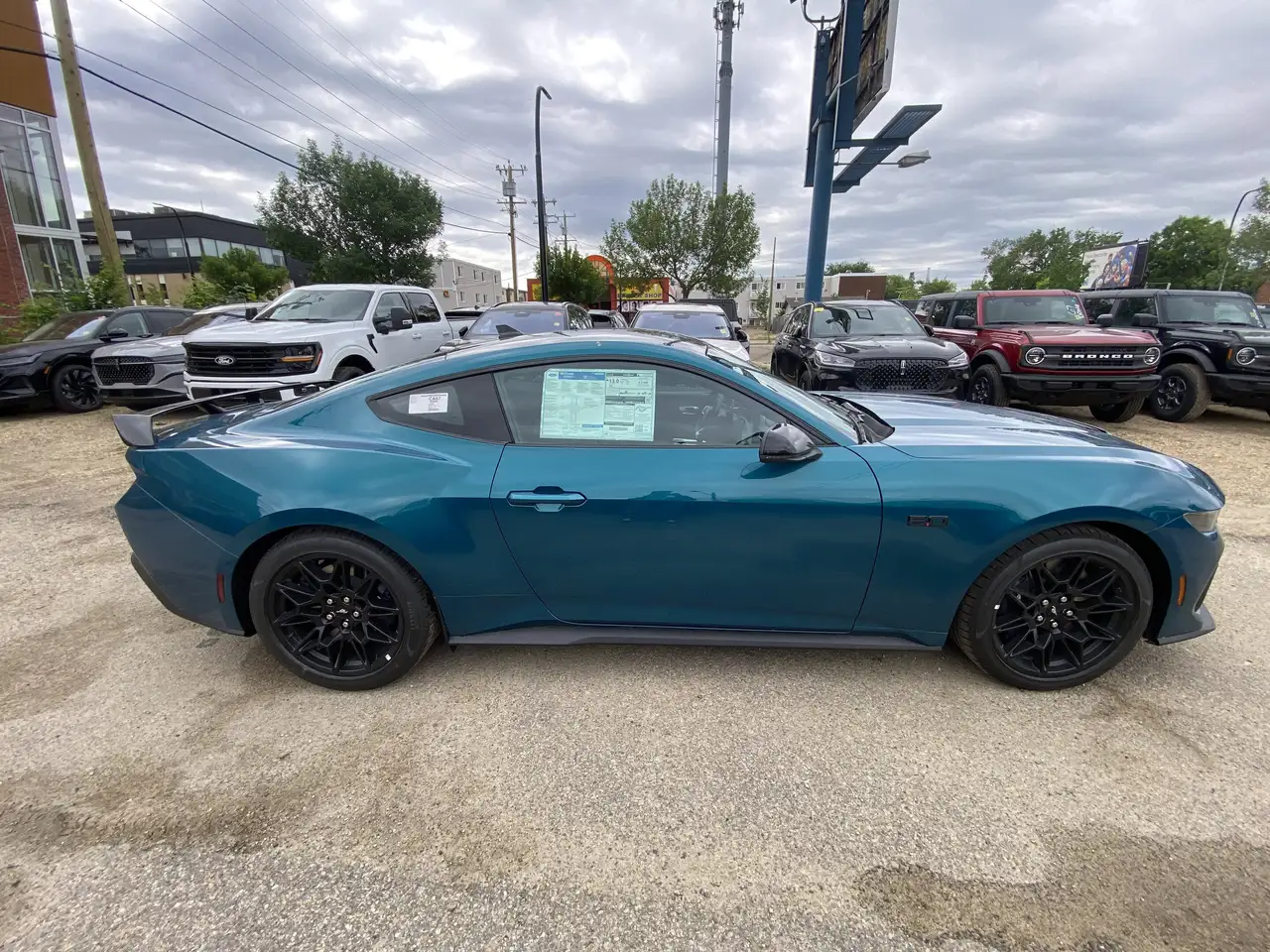 Ford Mustang photo Ford Mustang