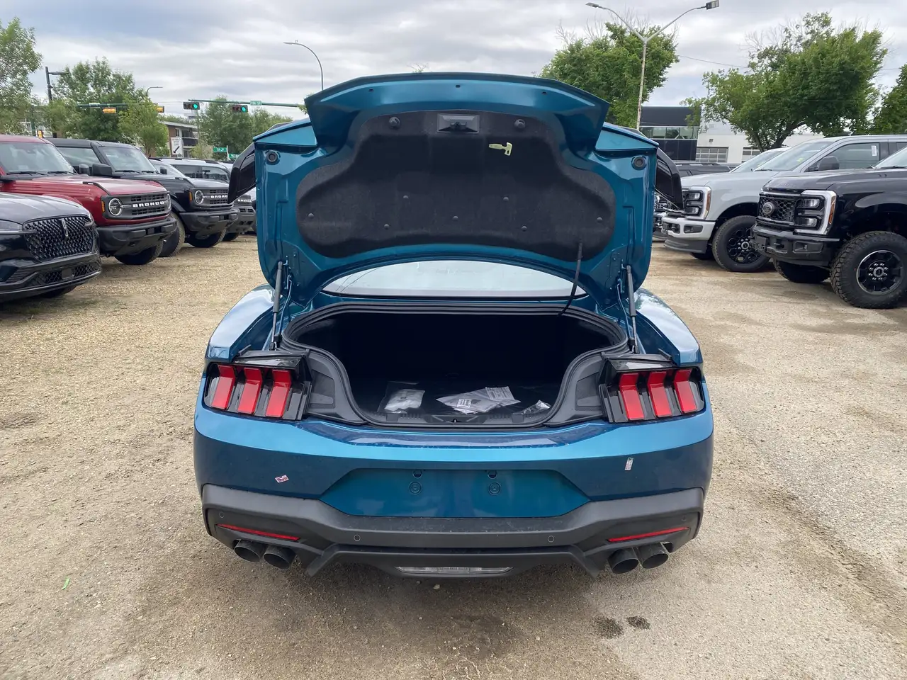 Ford Mustang photo Ford Mustang