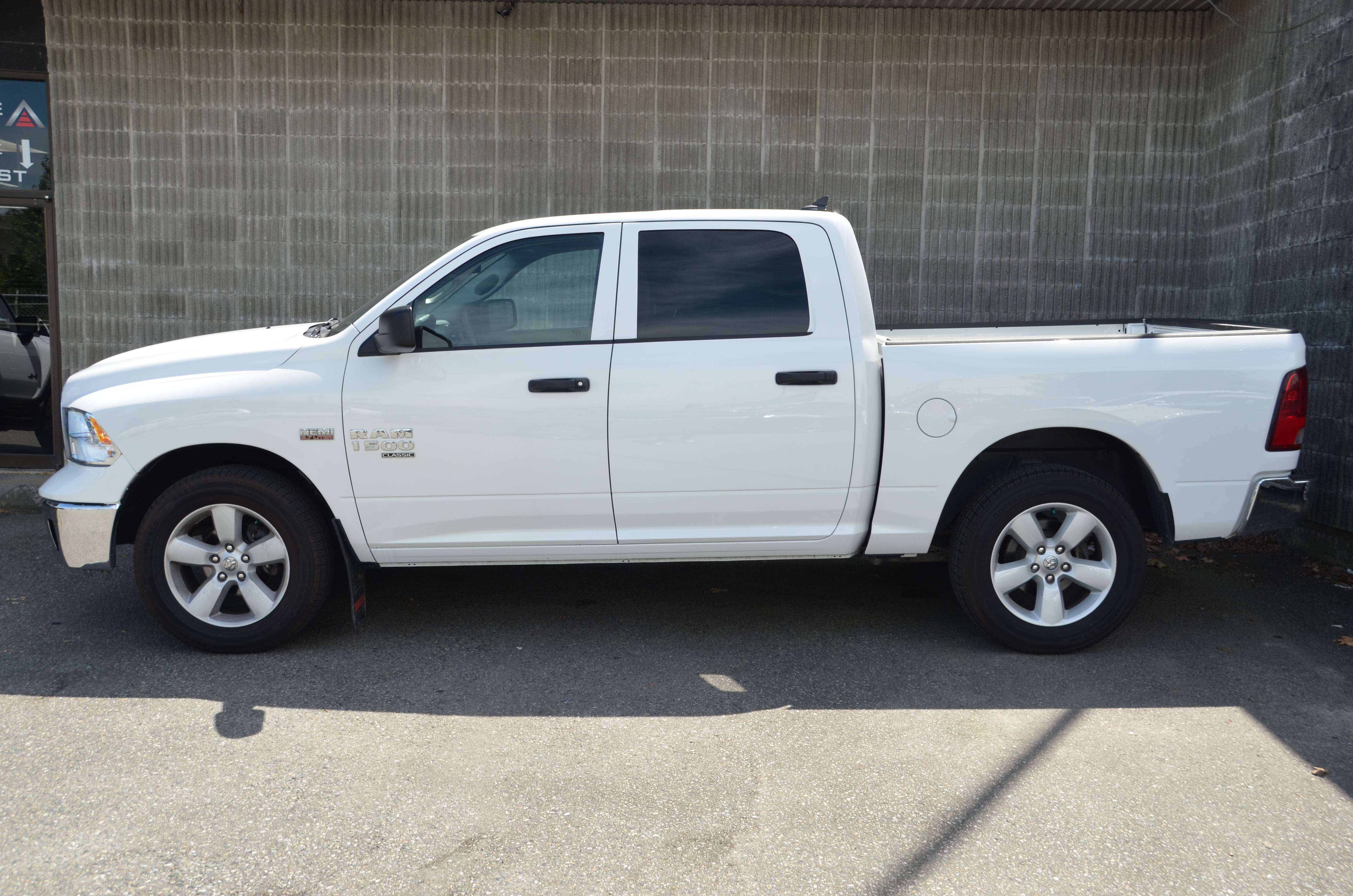 2024 RAM 1500 Classic Crew Cab