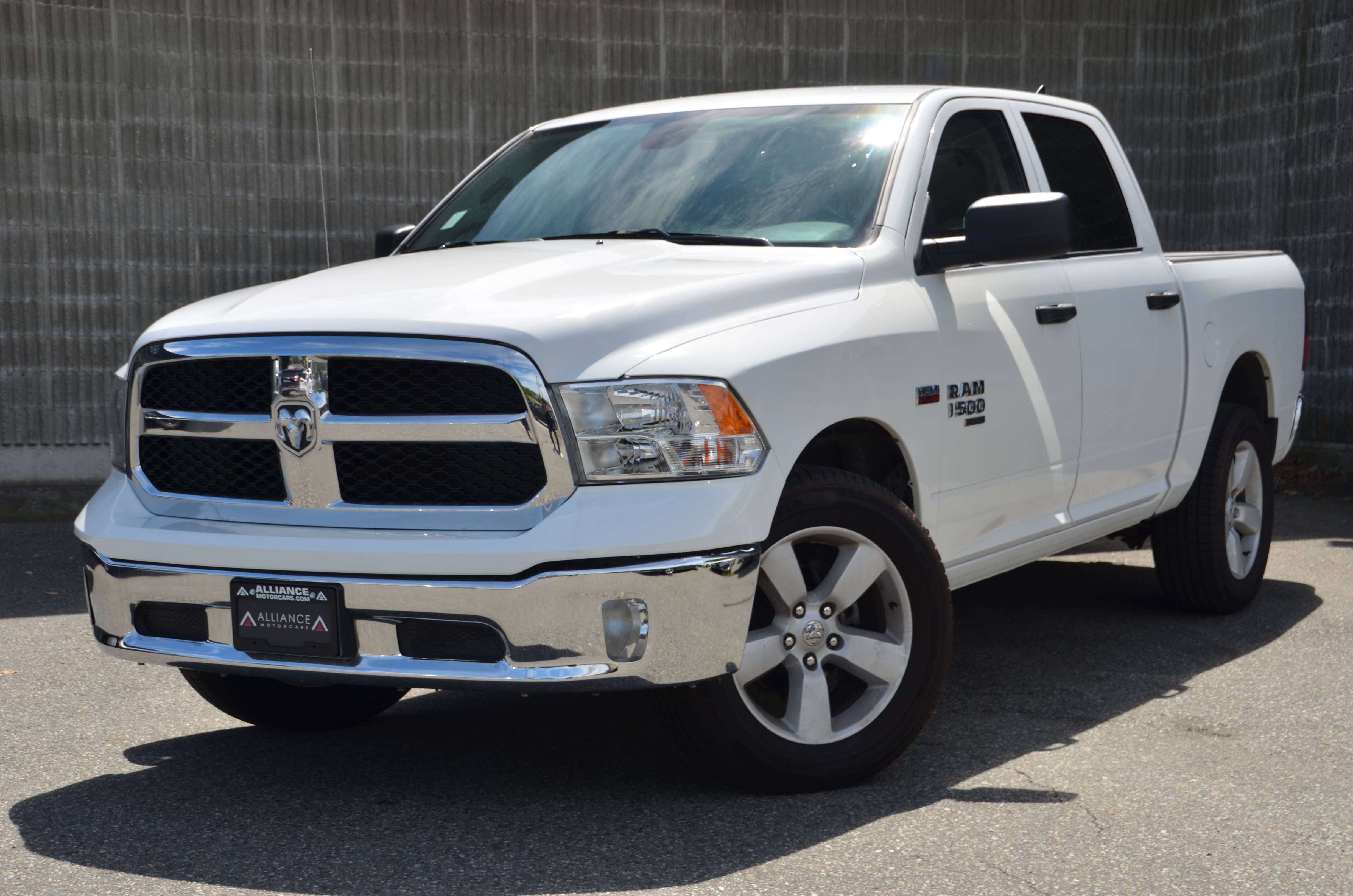 2024 RAM 1500 Classic Crew Cab