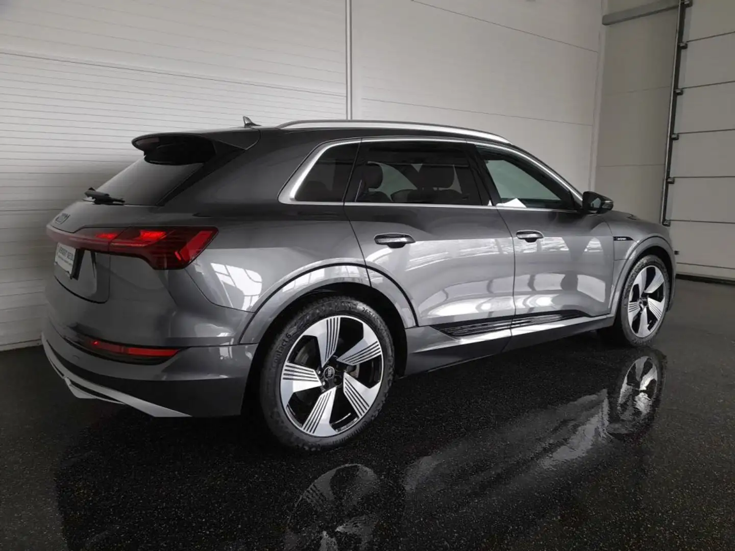 Audi e-tron 55 quattro S-LINE *NP € 102.956,- / MATRIX LED / 21 ZOLL / MEMORY SPORTSITZE / 4-ZONEN-KLIMA* Grau - 2