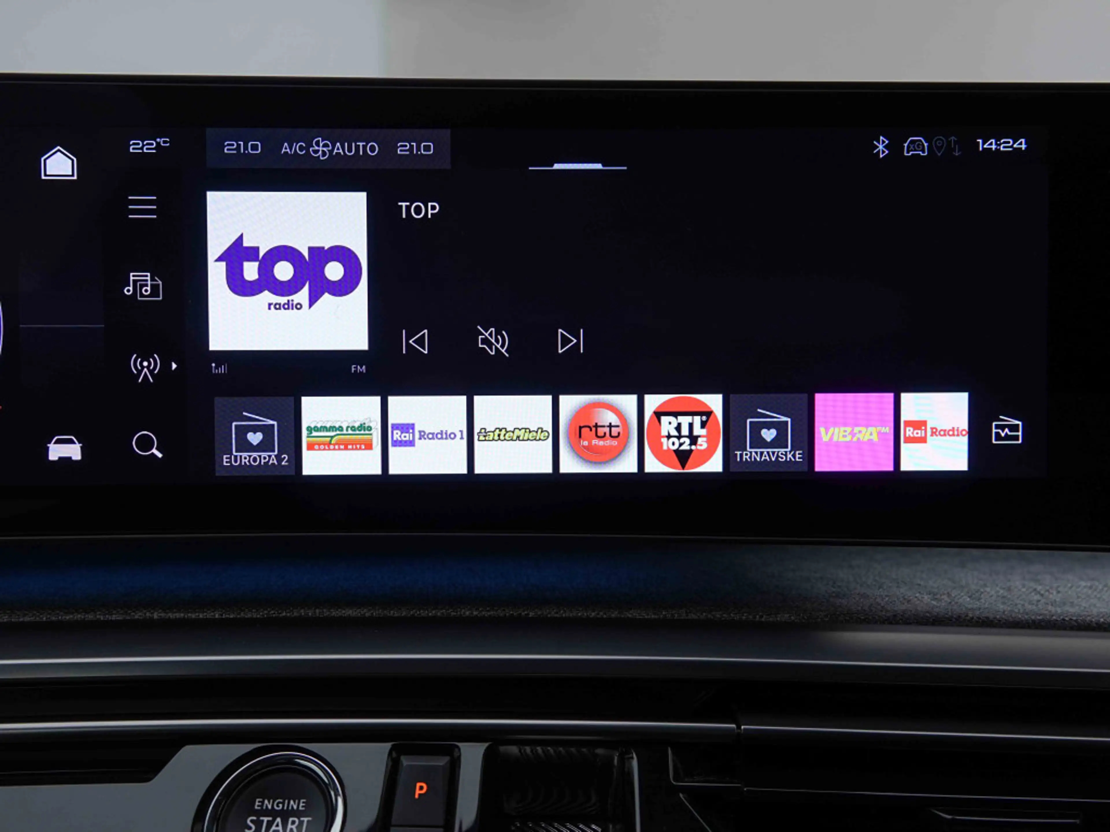 Peugeot 3008 Hybrid 145 AUT GT | 360CAM | GPS | Heated Seats | LED — photo 13