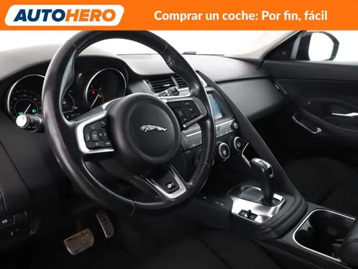 Jaguar E-Pace 2019, foto 12
