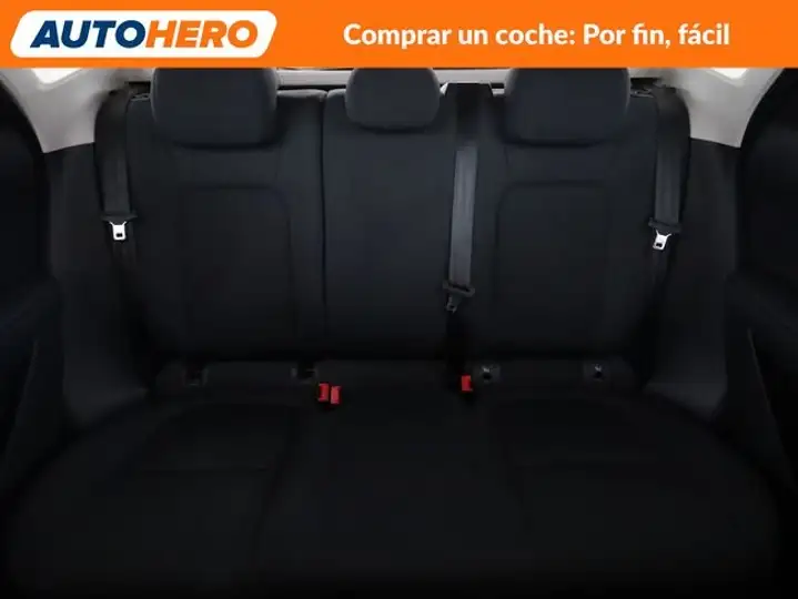 Jaguar E-Pace 2019, foto 16