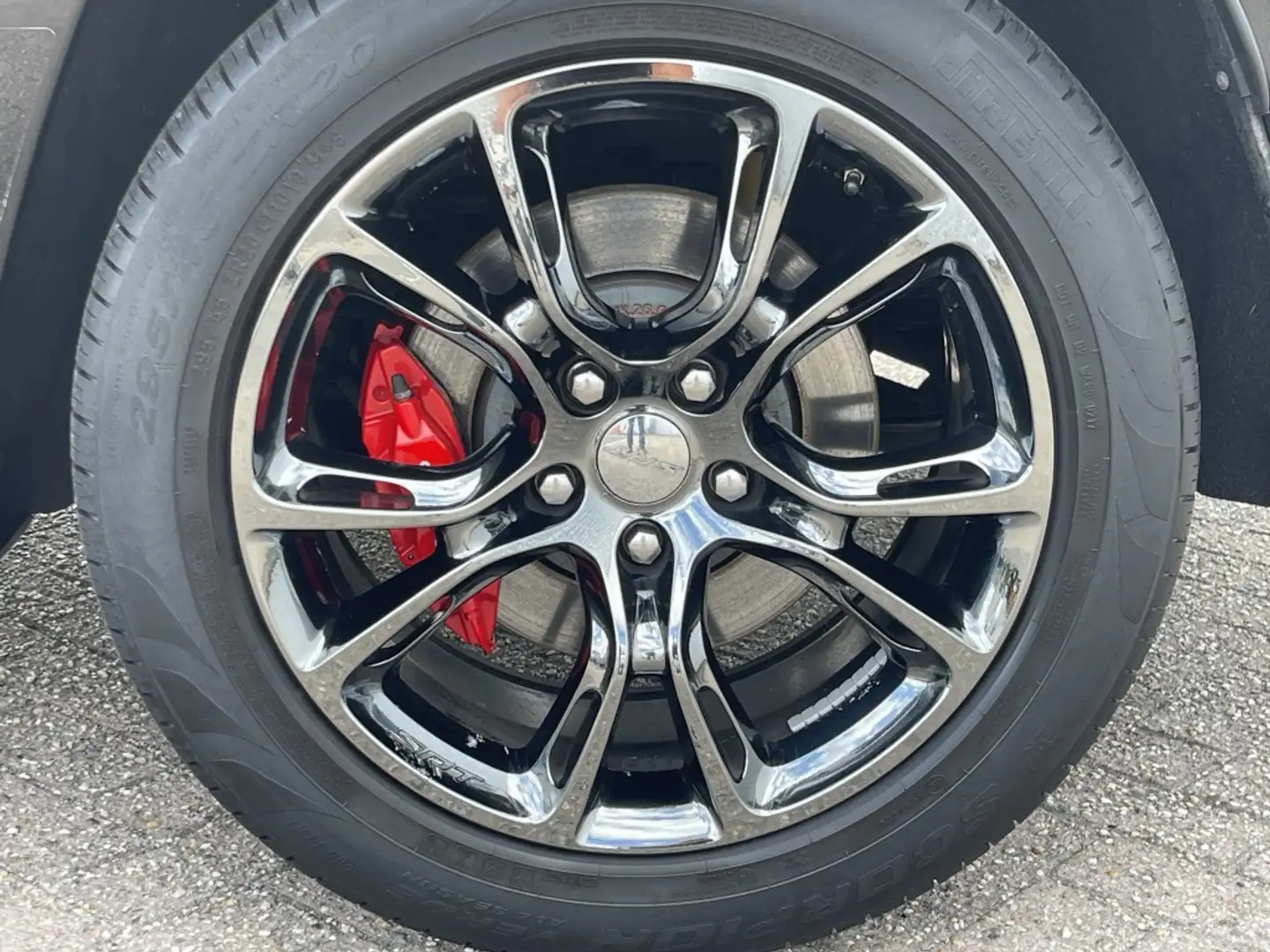 Jeep Grand Cherokee 6.4 Hemi SRT Zwart - 2