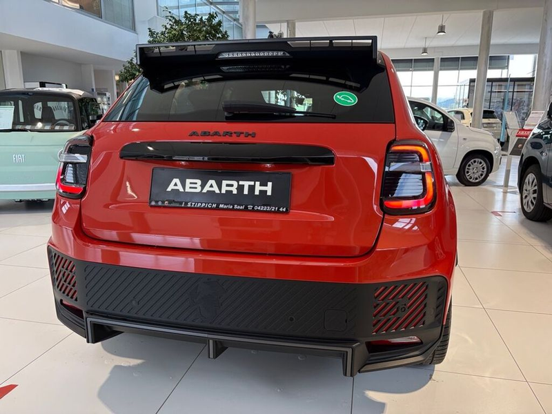 Abarth 600e 174 kW 54kWh Turismo — photo 13