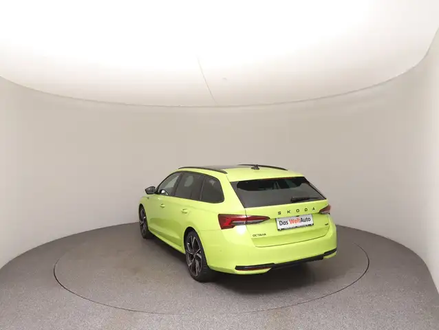 Skoda Octavia view 5
